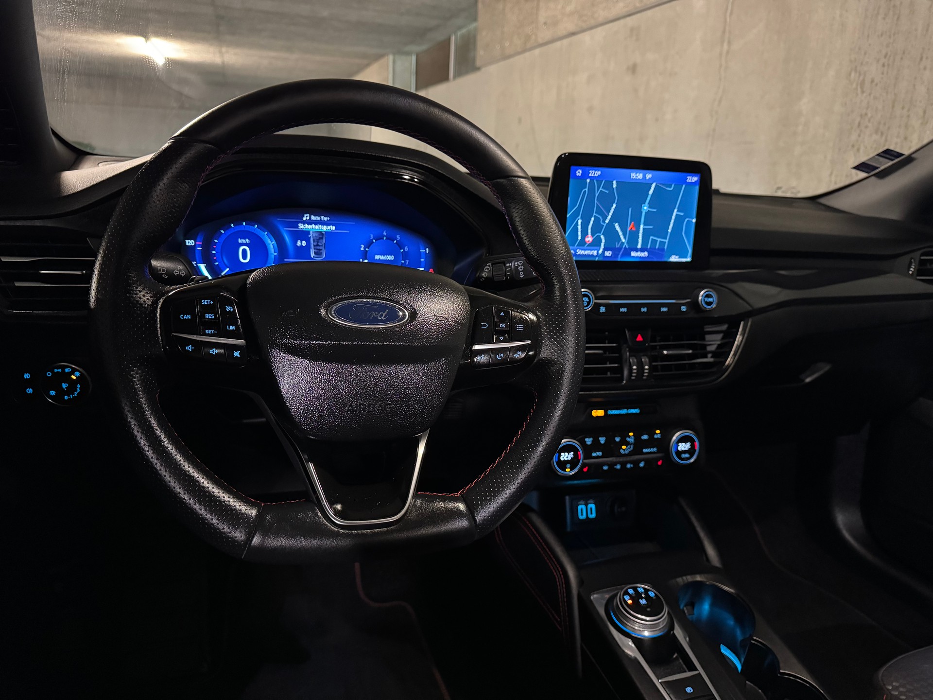 FORD Focus 1.5 SCTi ST Line X Automatic-image-26