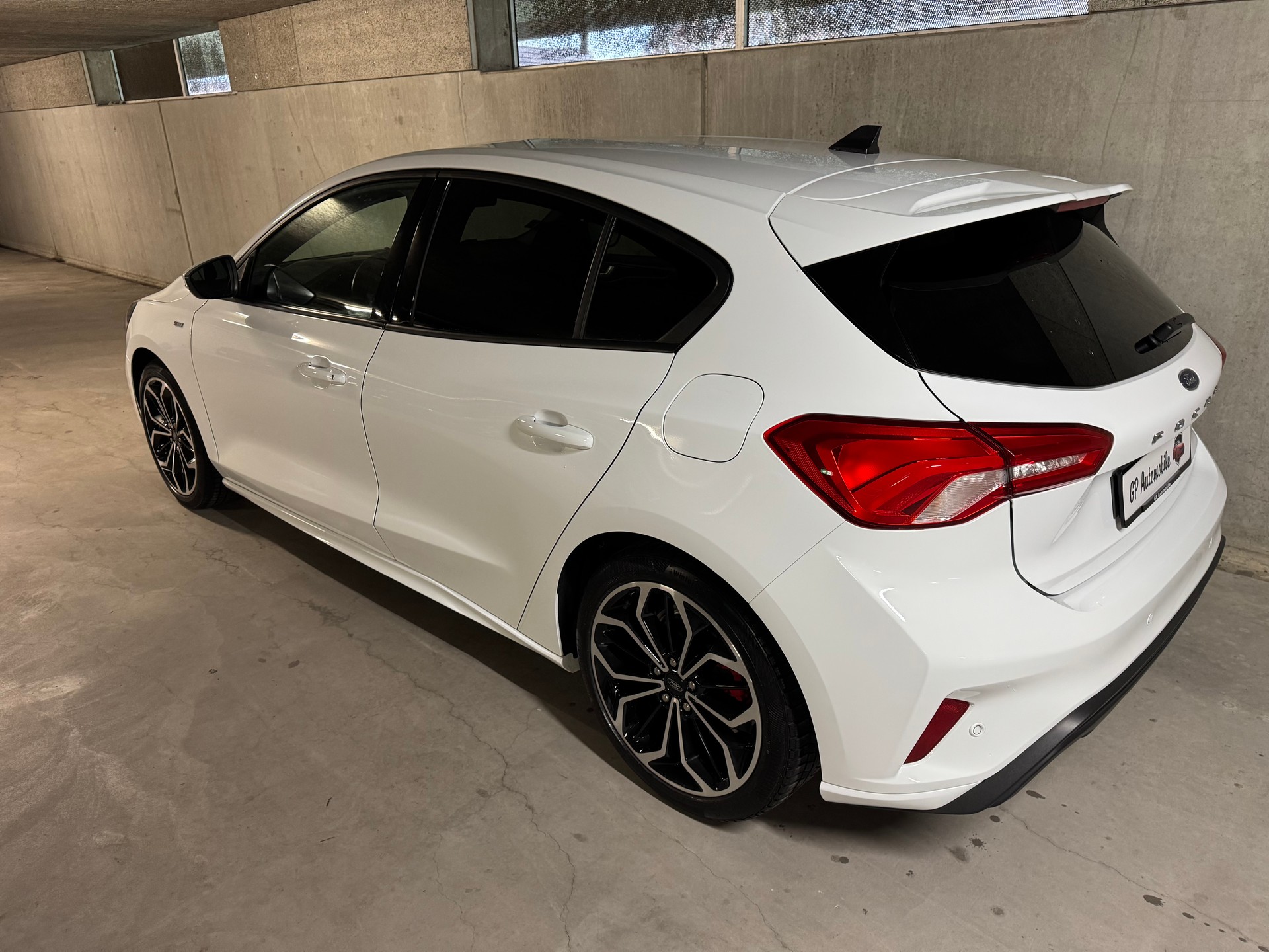 FORD Focus 1.5 SCTi ST Line X Automatic-image-2
