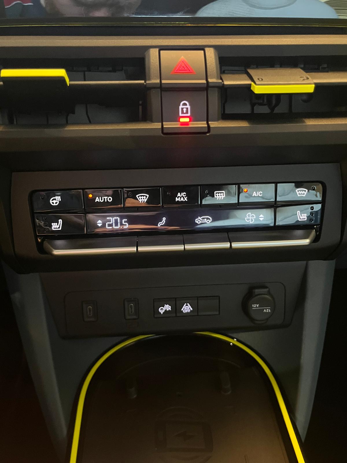 FIAT Grande Panda Elektro La Prima-image-21