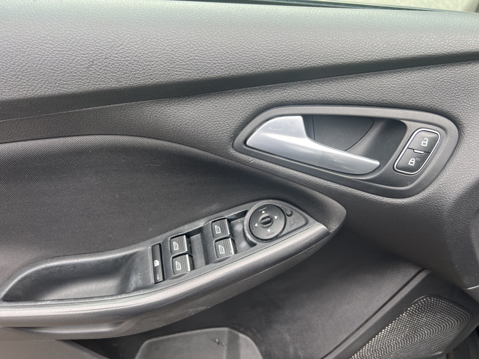 FORD Focus 1.0 SCTi Business — slika 10