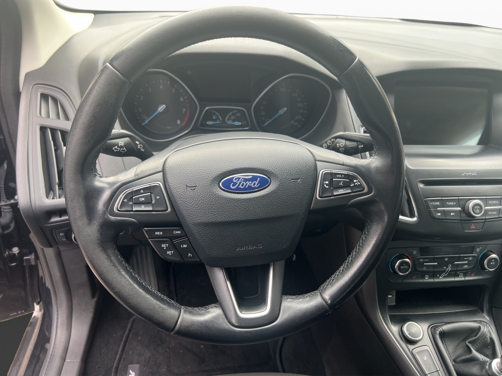 FORD Focus 1.0 SCTi Business-image-10