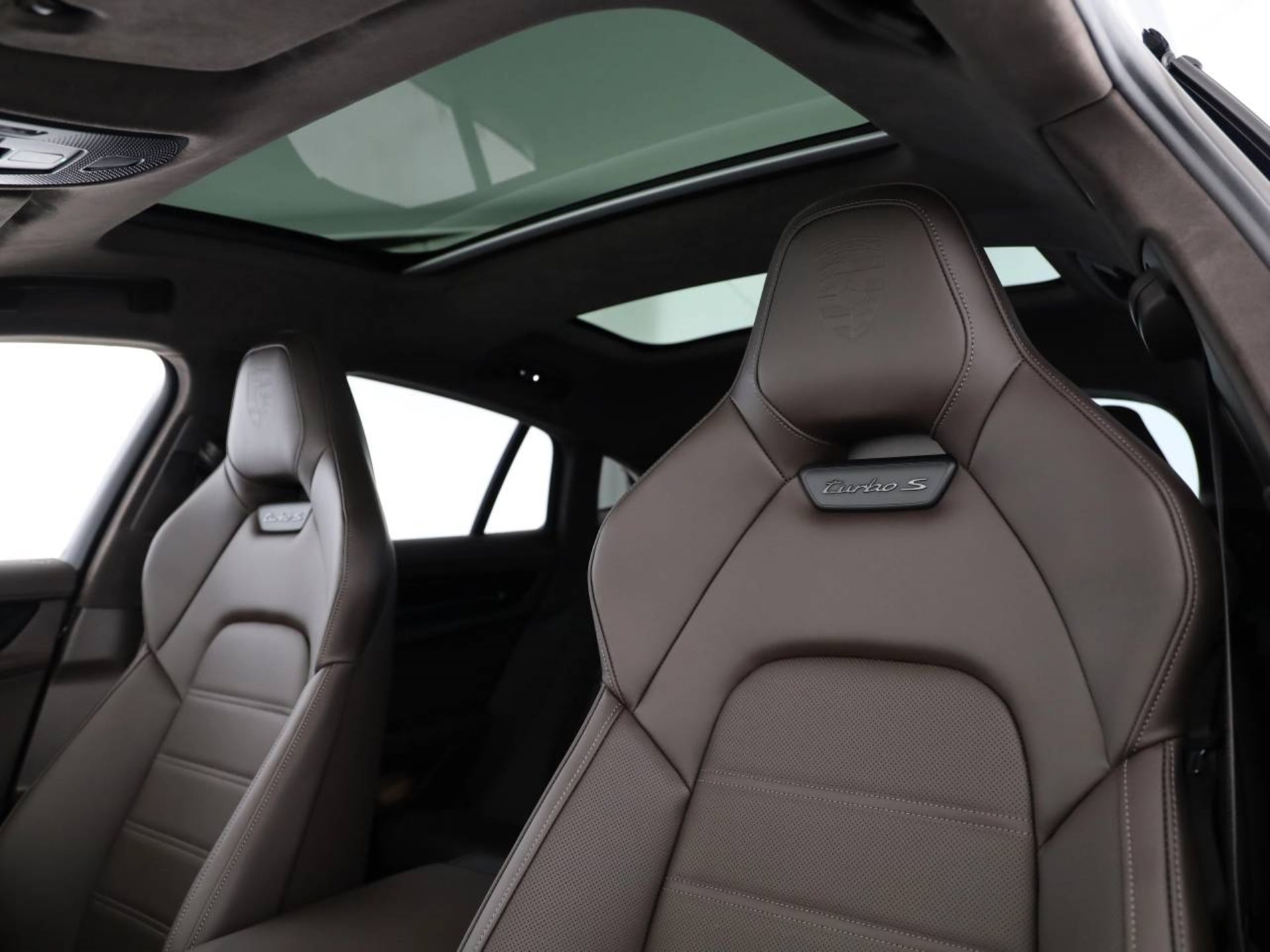 PORSCHE Panamera Turbo S E-Hybrid-image-16