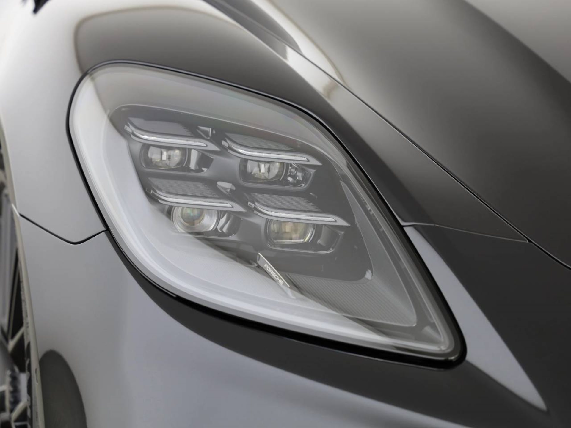 PORSCHE Panamera Turbo S E-Hybrid-image-8