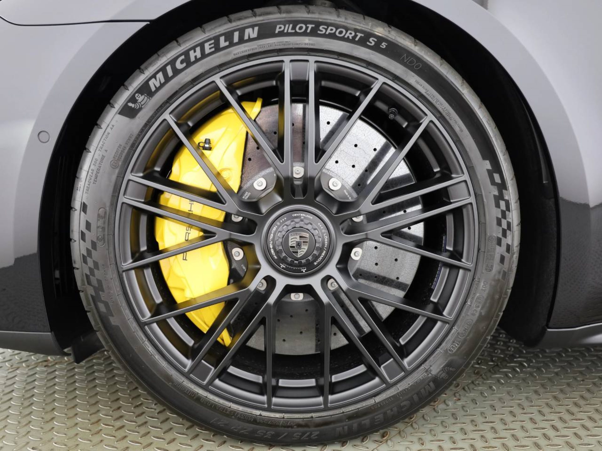 PORSCHE Panamera Turbo S E-Hybrid-image-5