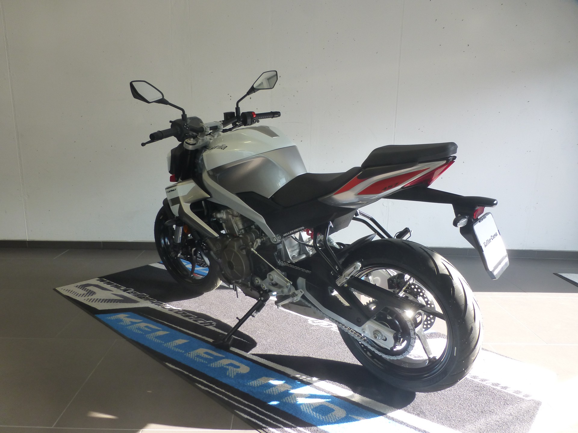 APRILIA Tuono 457 (35kW) E5+-showroom-element-3