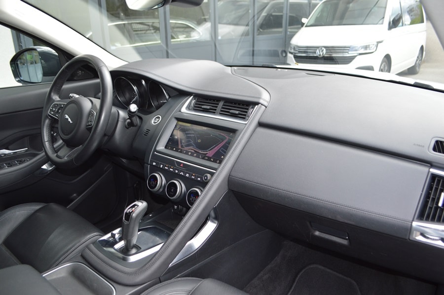 JAGUAR E-Pace 2.0d D150 S AWD Automatik-image-8