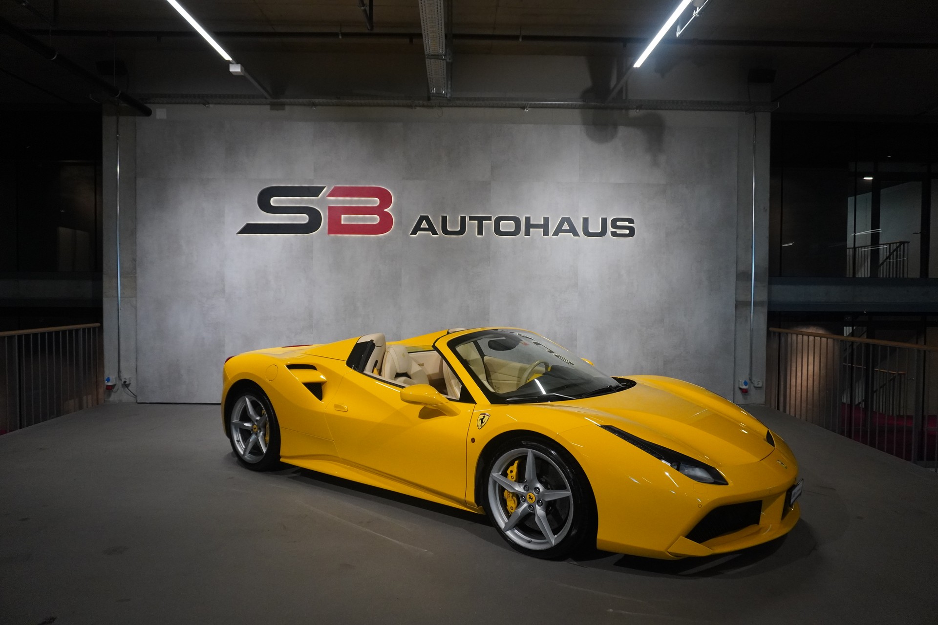 FERRARI 488 Spider 3.9 V8-image-0