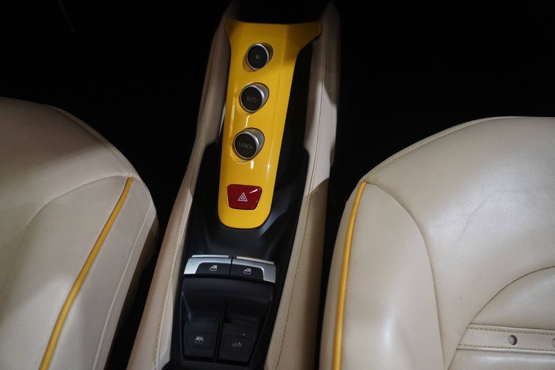 FERRARI 488 Spider 3.9 V8-image-10