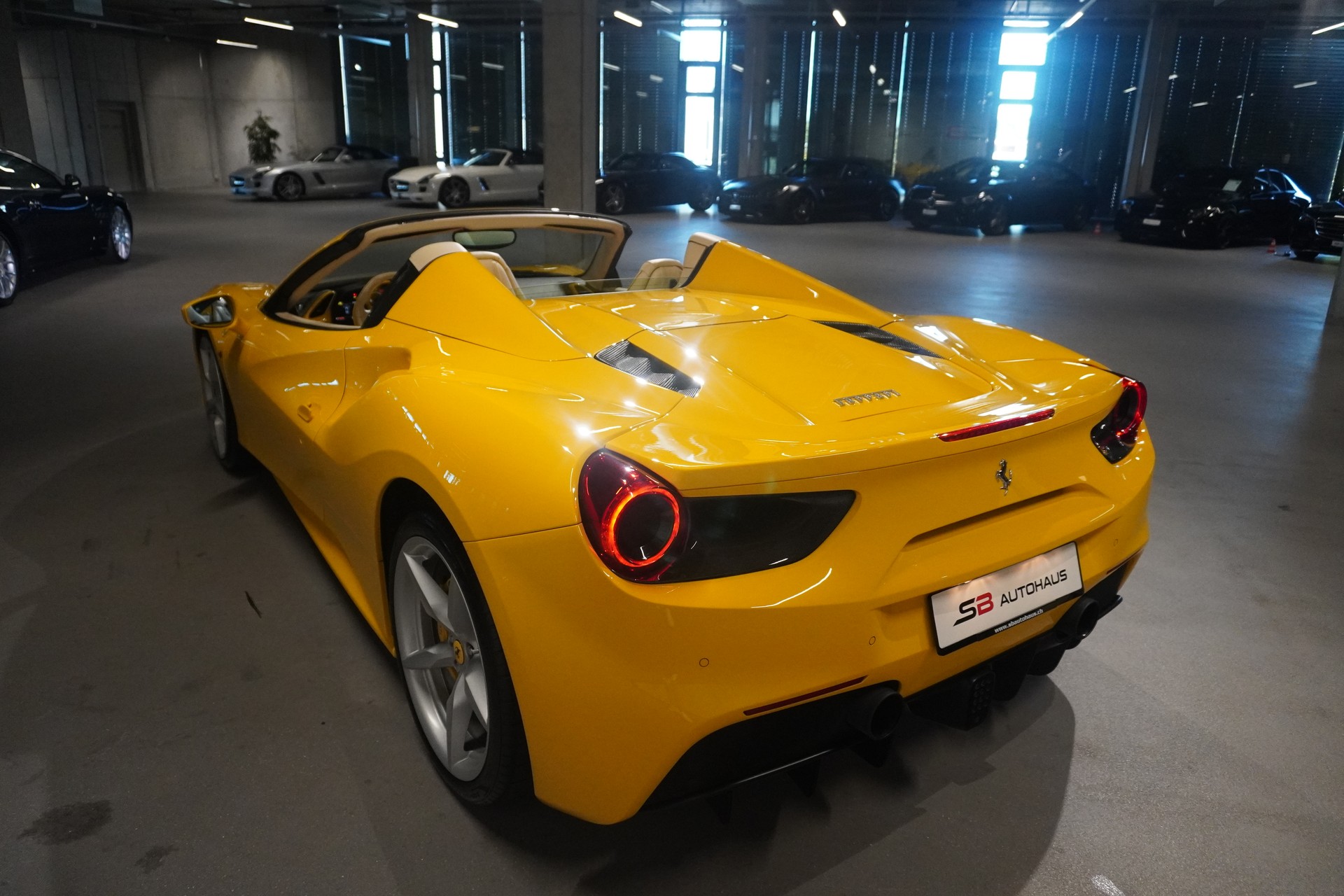 FERRARI 488 Spider 3.9 V8-image-17