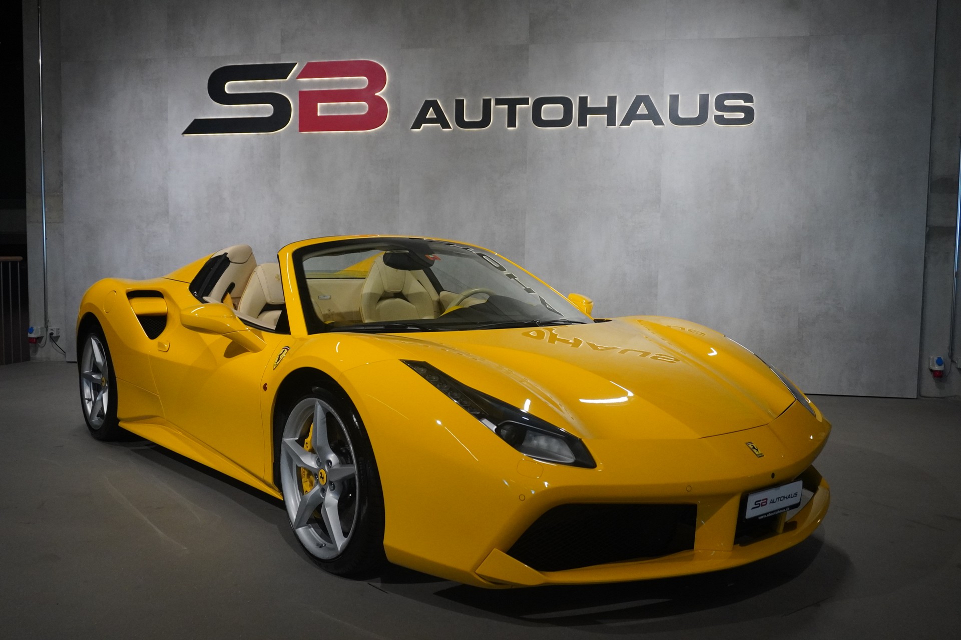 FERRARI 488 Spider 3.9 V8-image-5