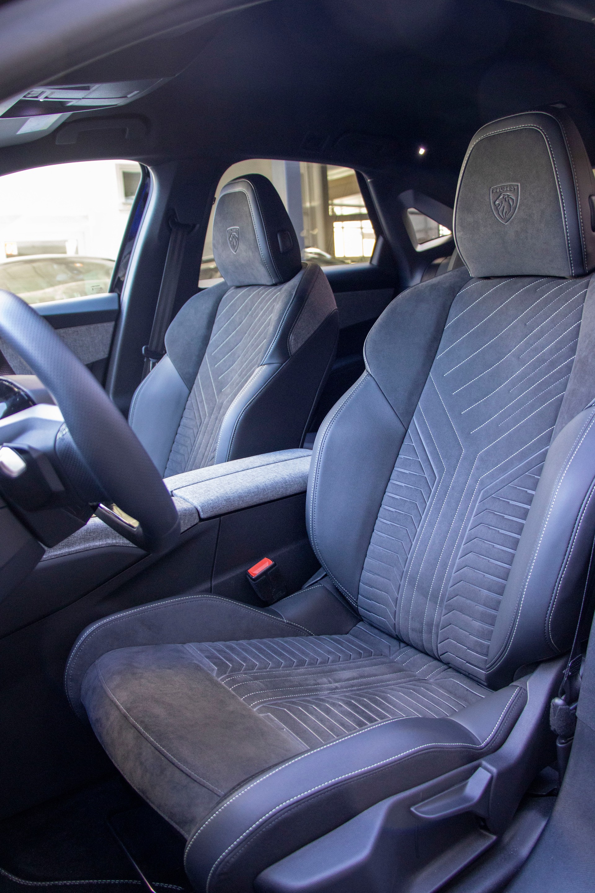 PEUGEOT 3008 145 e-DCS6 Hybrid GT-image-4