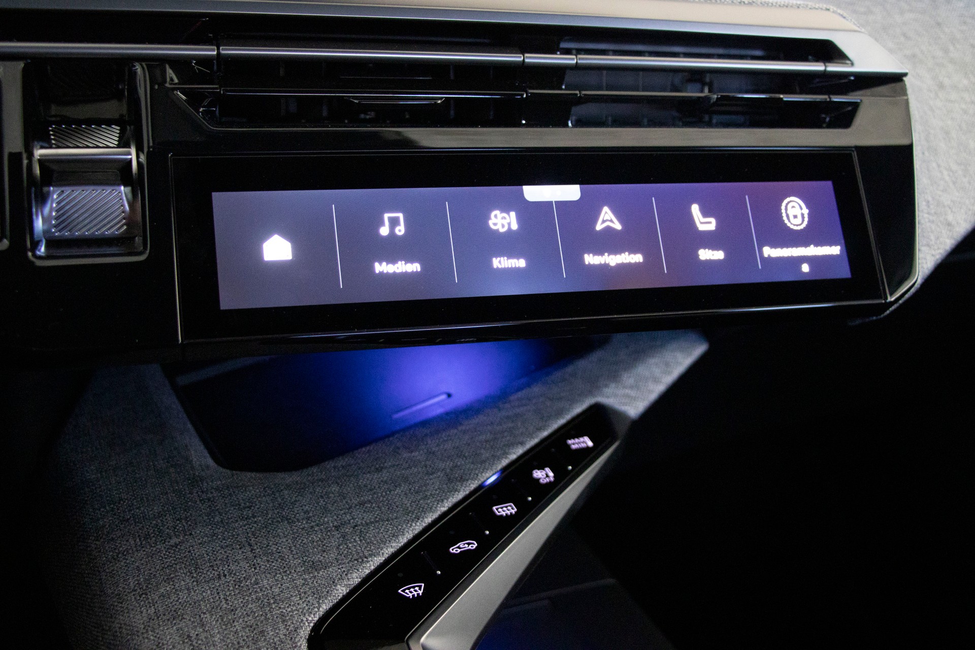 PEUGEOT 3008 145 e-DCS6 Hybrid GT-image-13