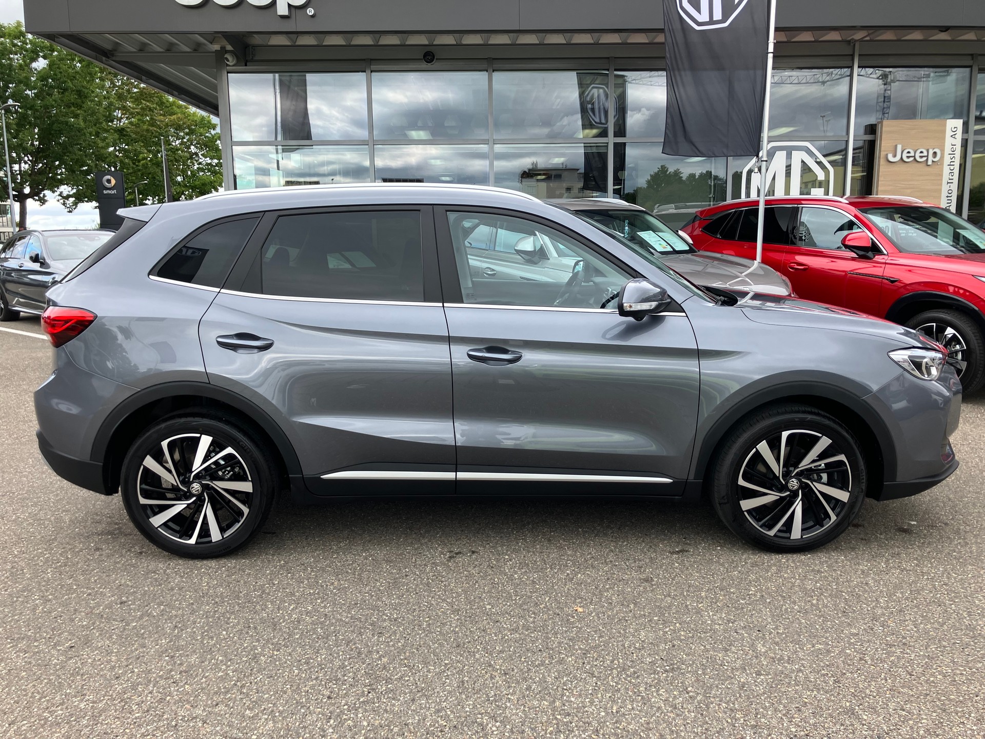 MG ZS 1.5 Hybrid+ Luxury-image-0