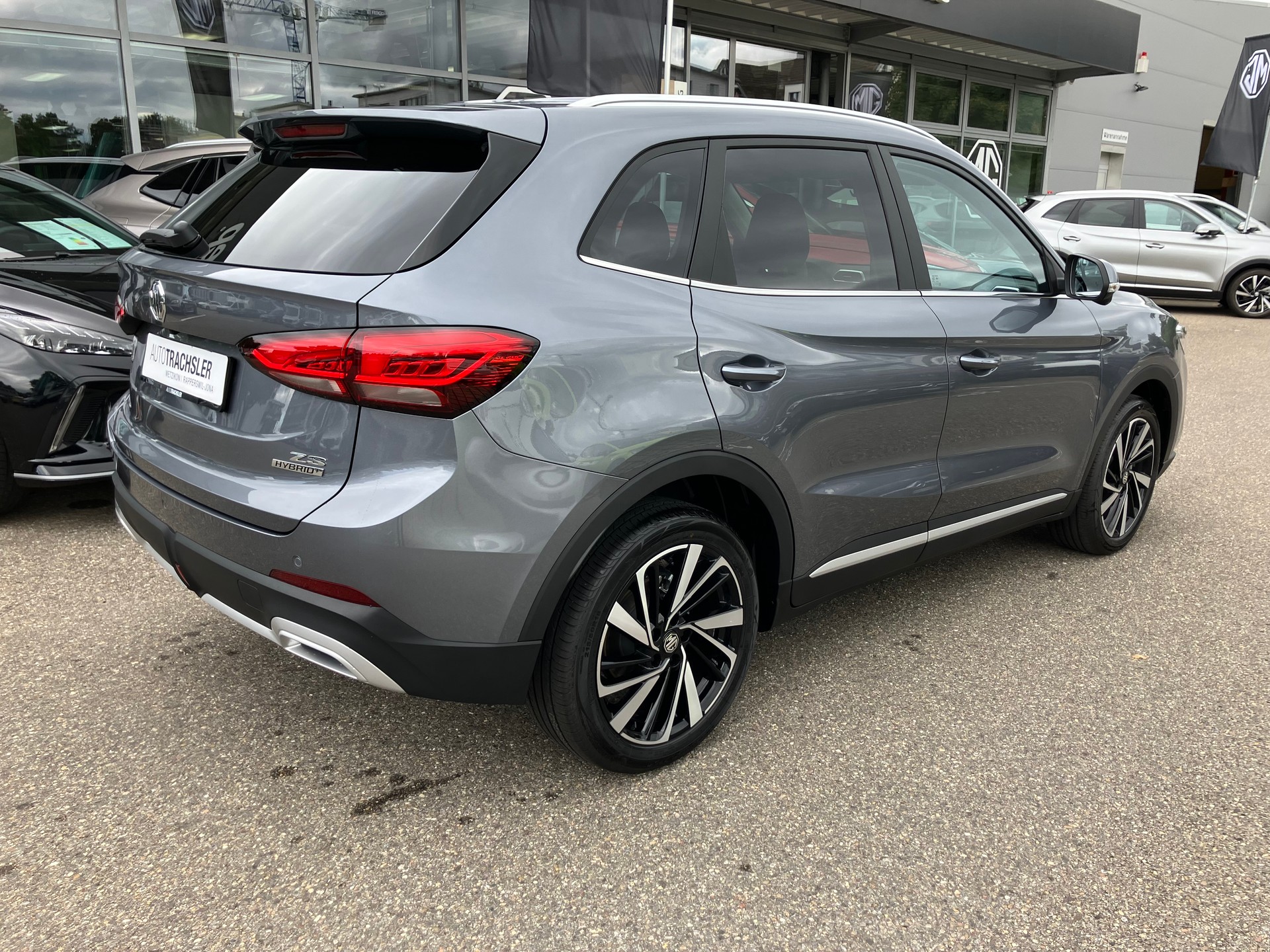 MG ZS 1.5 Hybrid+ Luxury-image-5