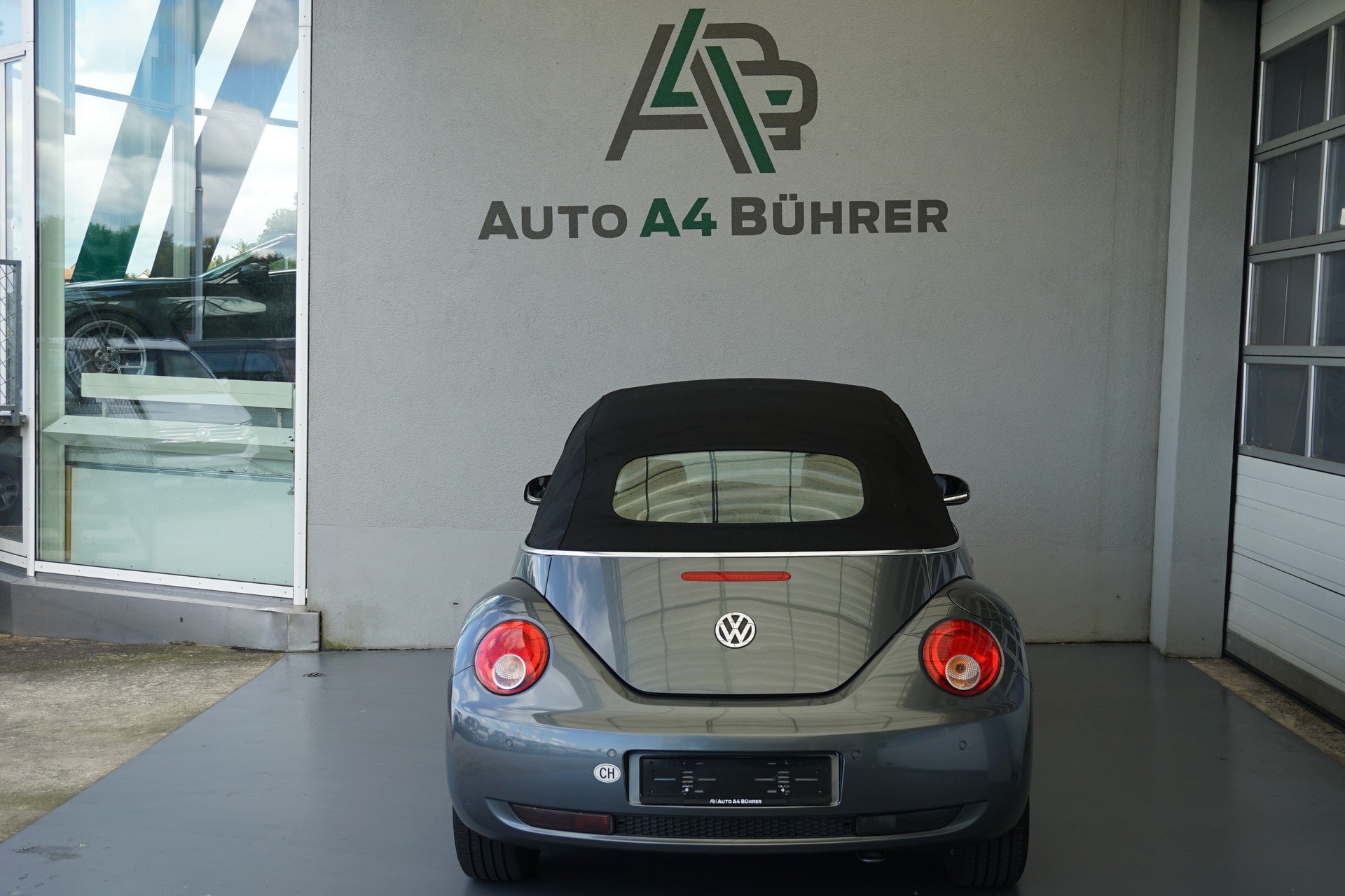 VW Beetle 1.8 Turbo Sixty Cabriolet 150PA-image-17