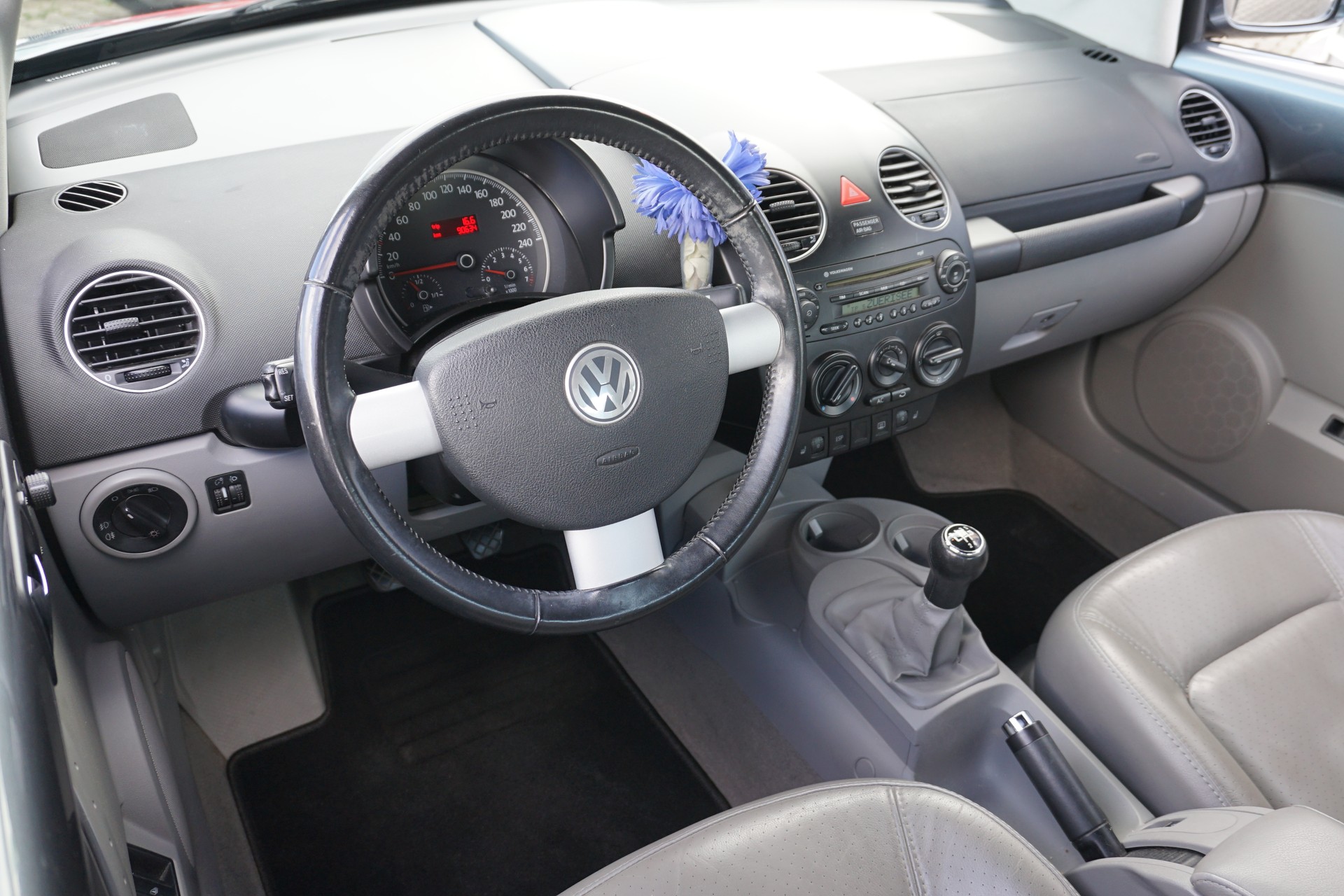 VW Beetle 1.8 Turbo Sixty Cabriolet 150PA-image-21