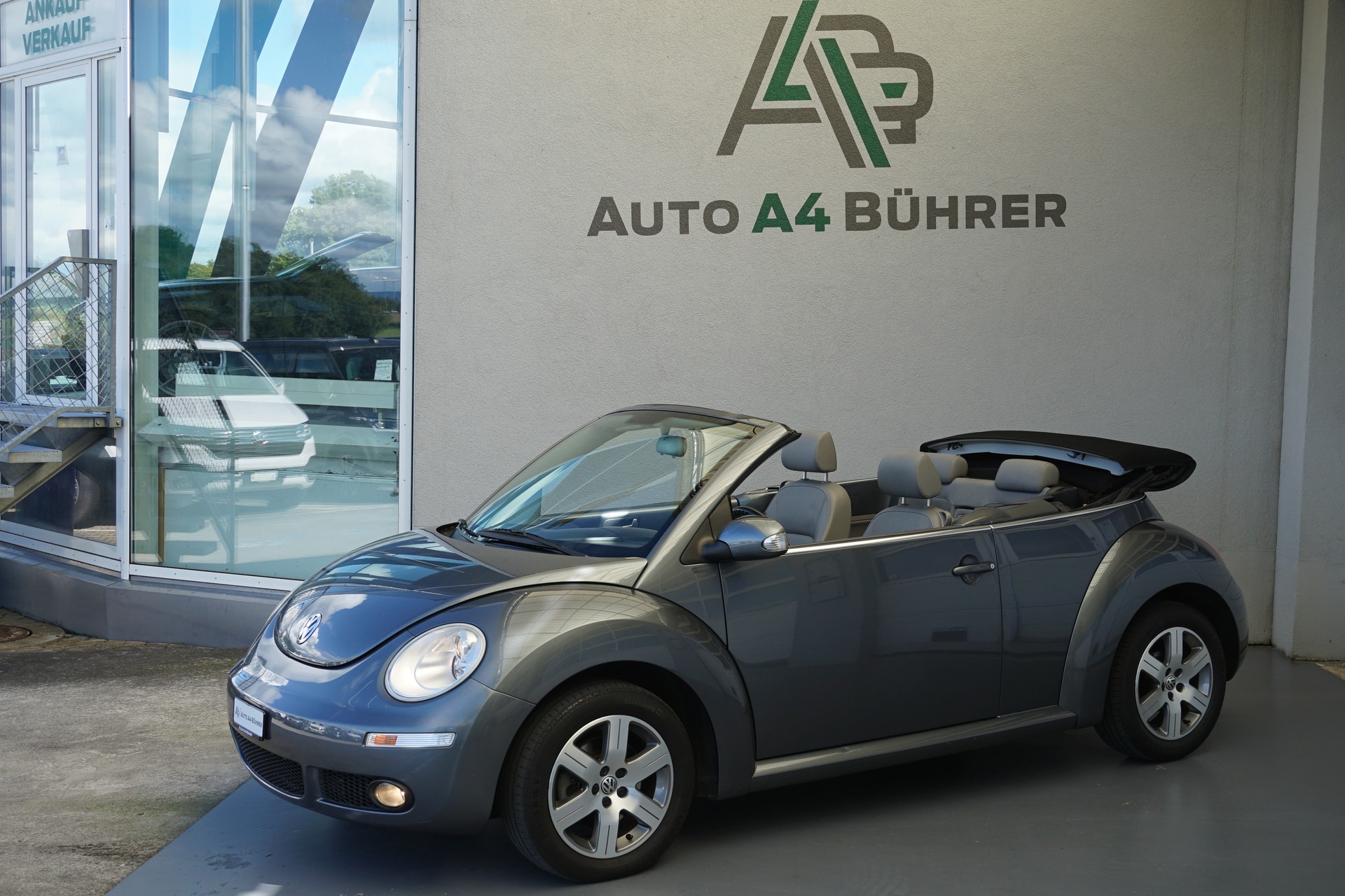 VW Beetle 1.8 Turbo Sixty Cabriolet 150PA-image-4