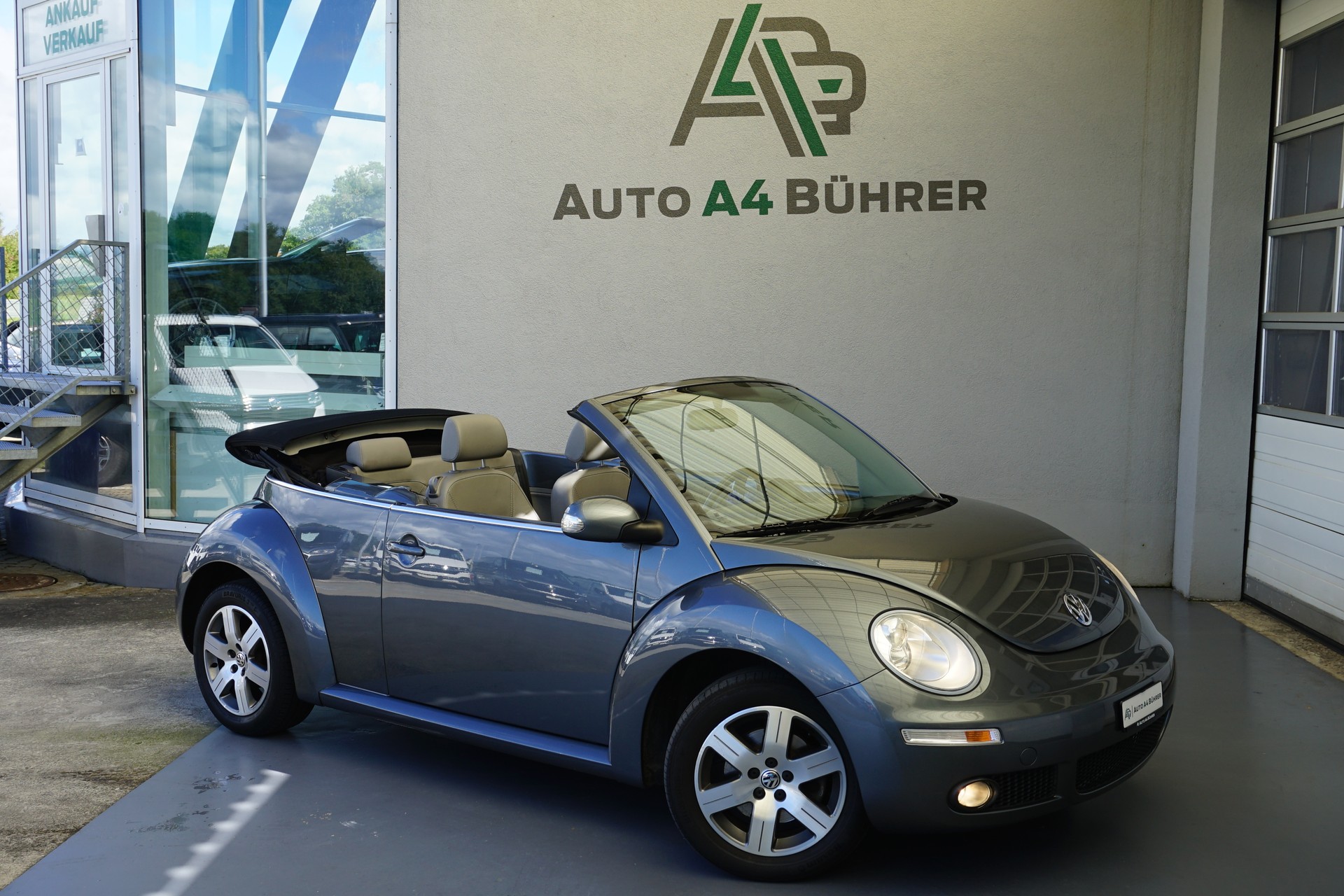 VW Beetle 1.8 Turbo Sixty Cabriolet 150PA-image-2