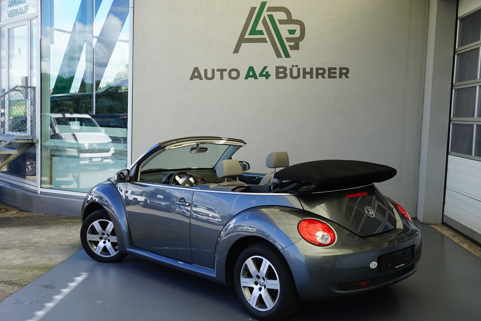 VW Beetle 1.8 Turbo Sixty Cabriolet 150PA-image-9