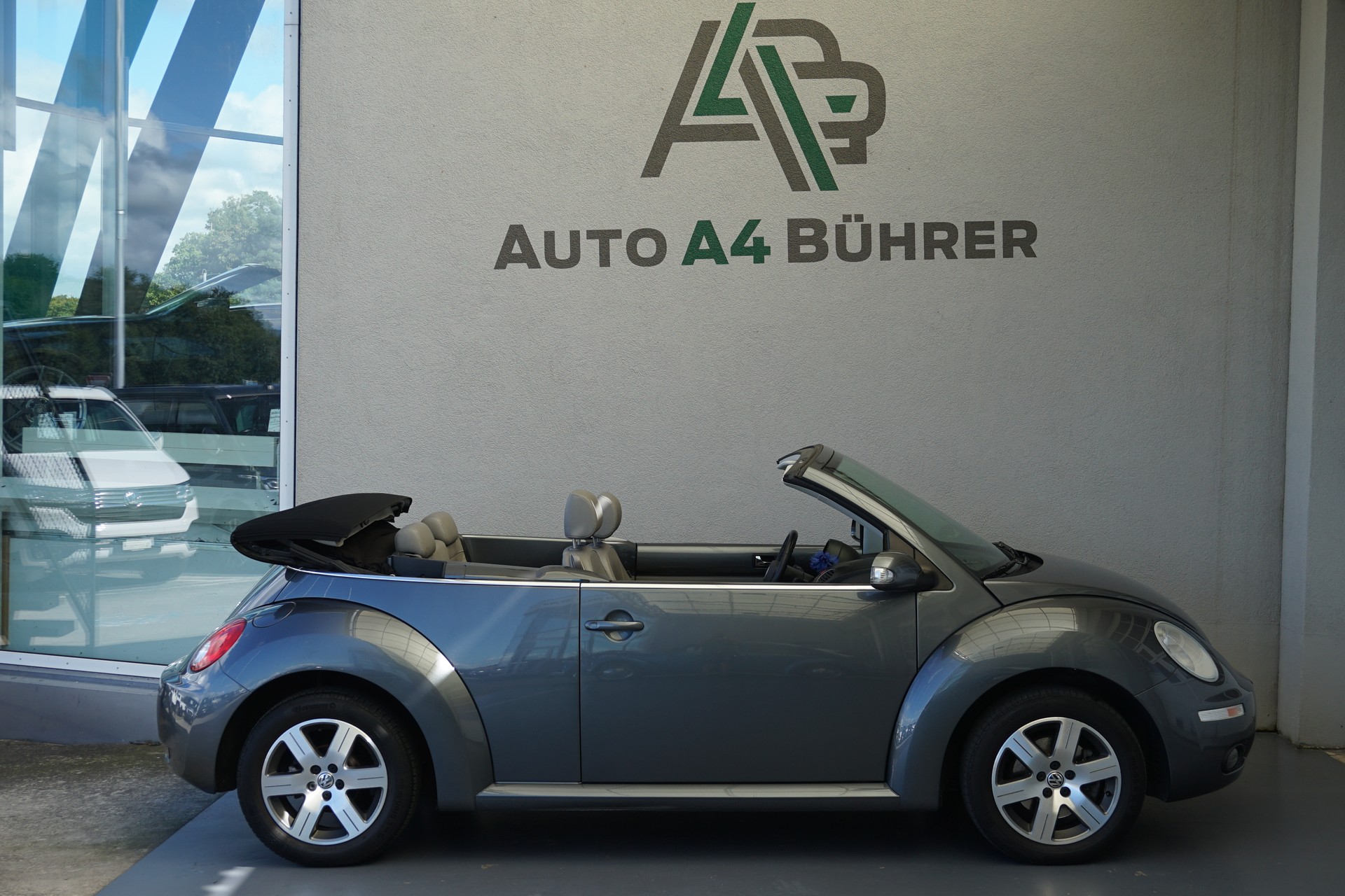 VW Beetle 1.8 Turbo Sixty Cabriolet 150PA-image-6