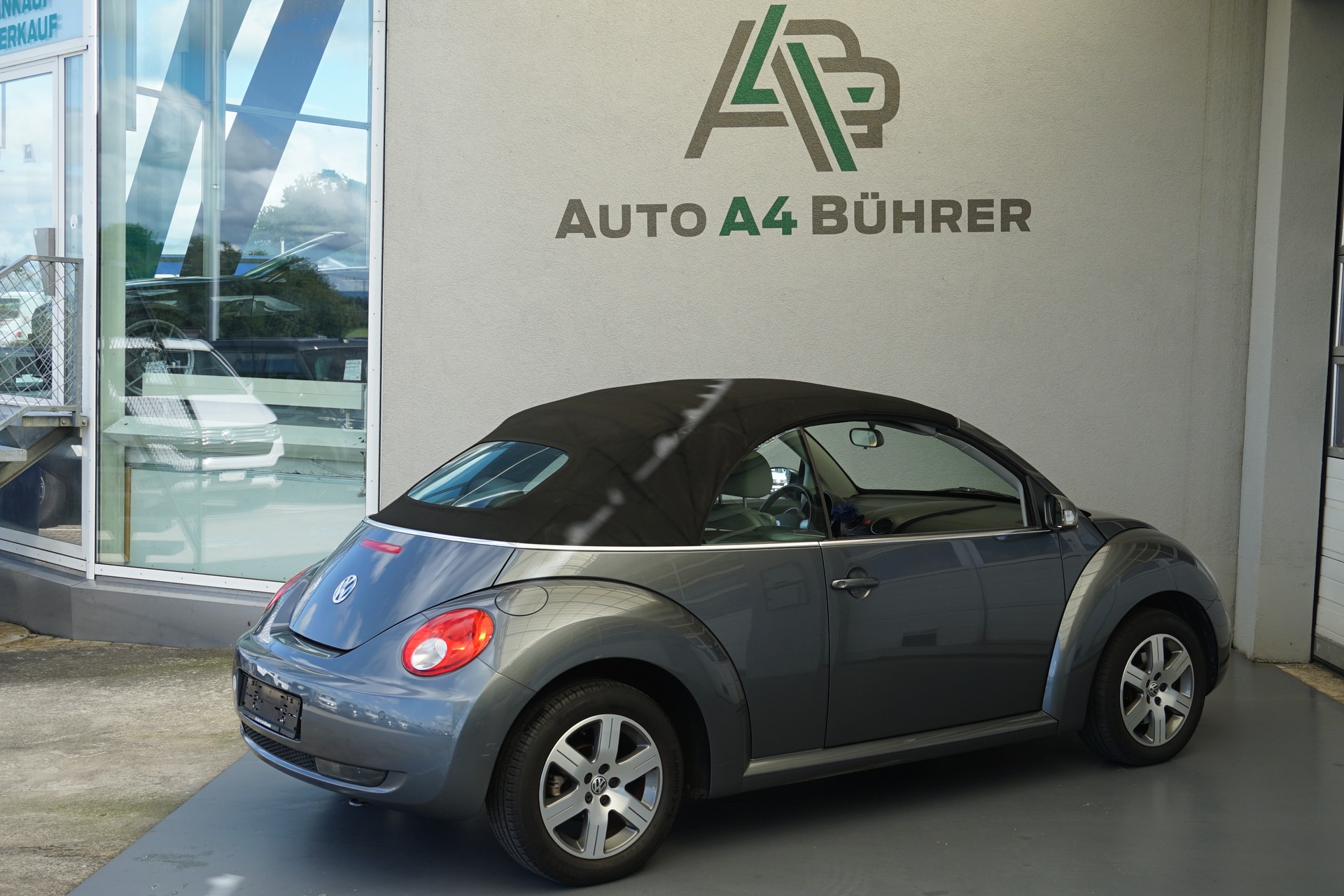 VW Beetle 1.8 Turbo Sixty Cabriolet 150PA-image-10