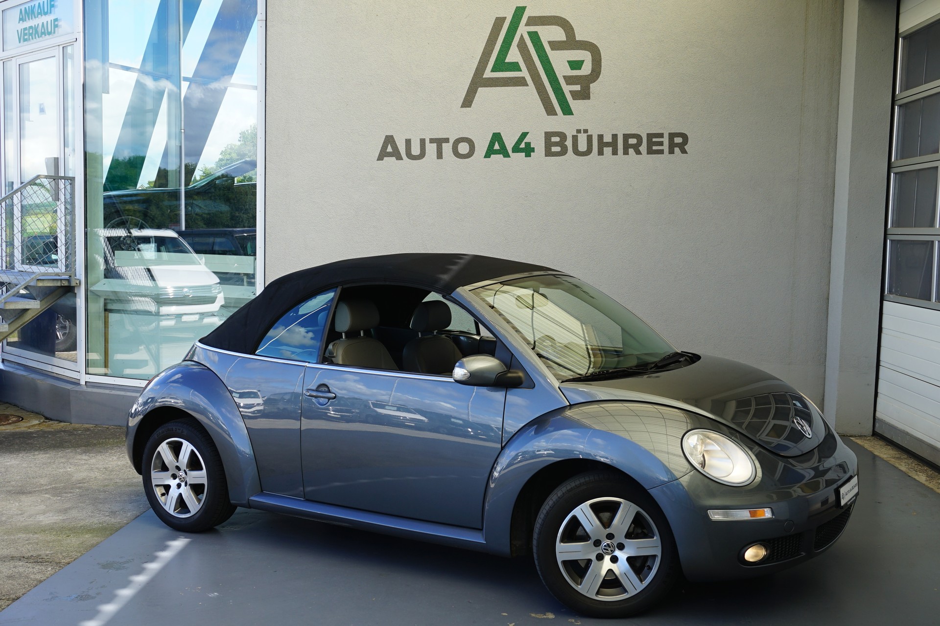 VW Beetle 1.8 Turbo Sixty Cabriolet 150PA-image-3
