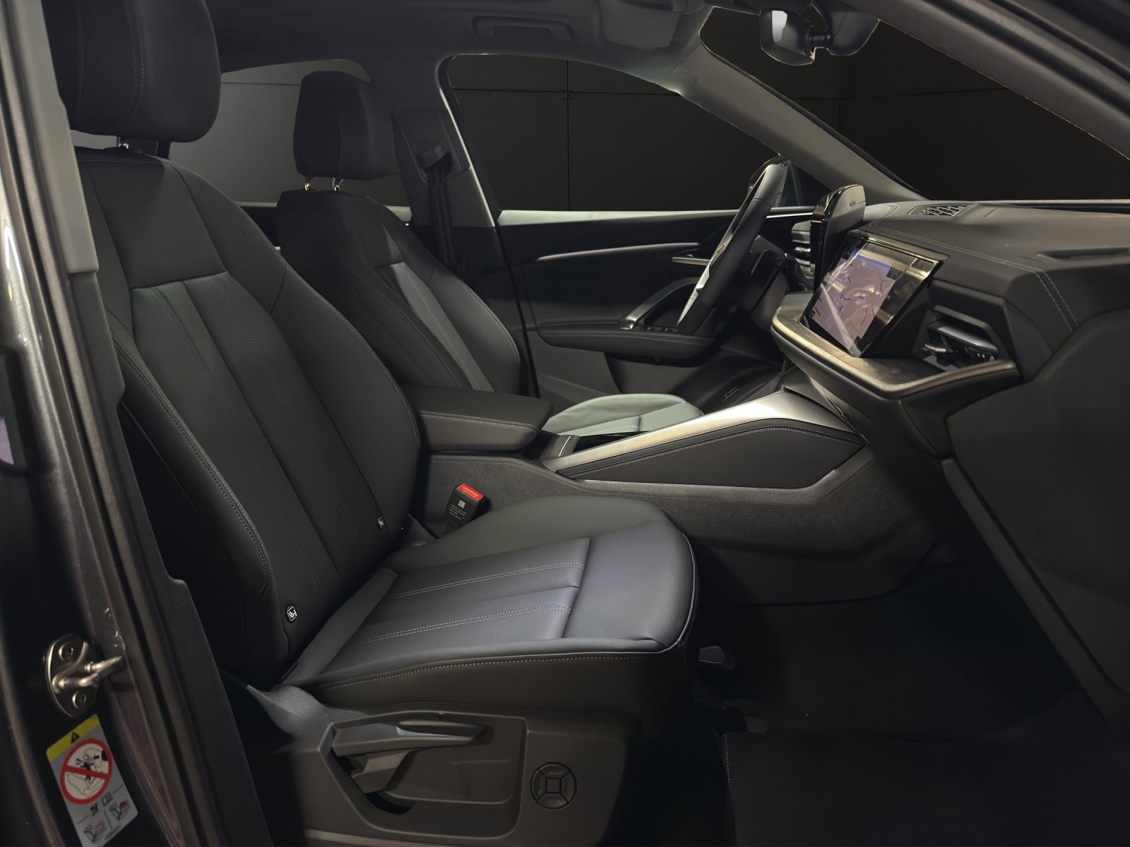 AUDI Q5 TFSI quatto 150 kW S-tronic-image-13