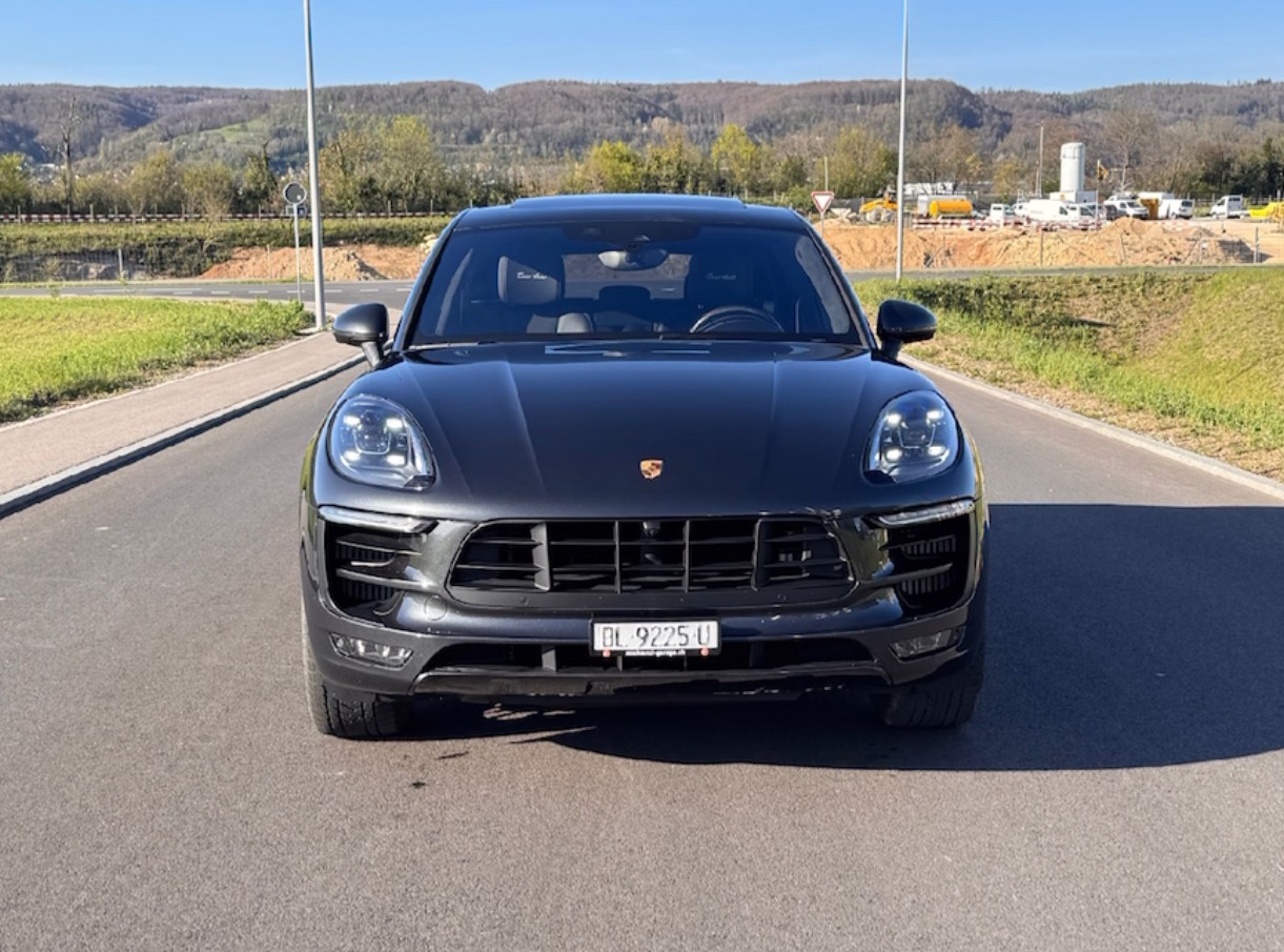 PORSCHE Macan Turbo PDK-image-1