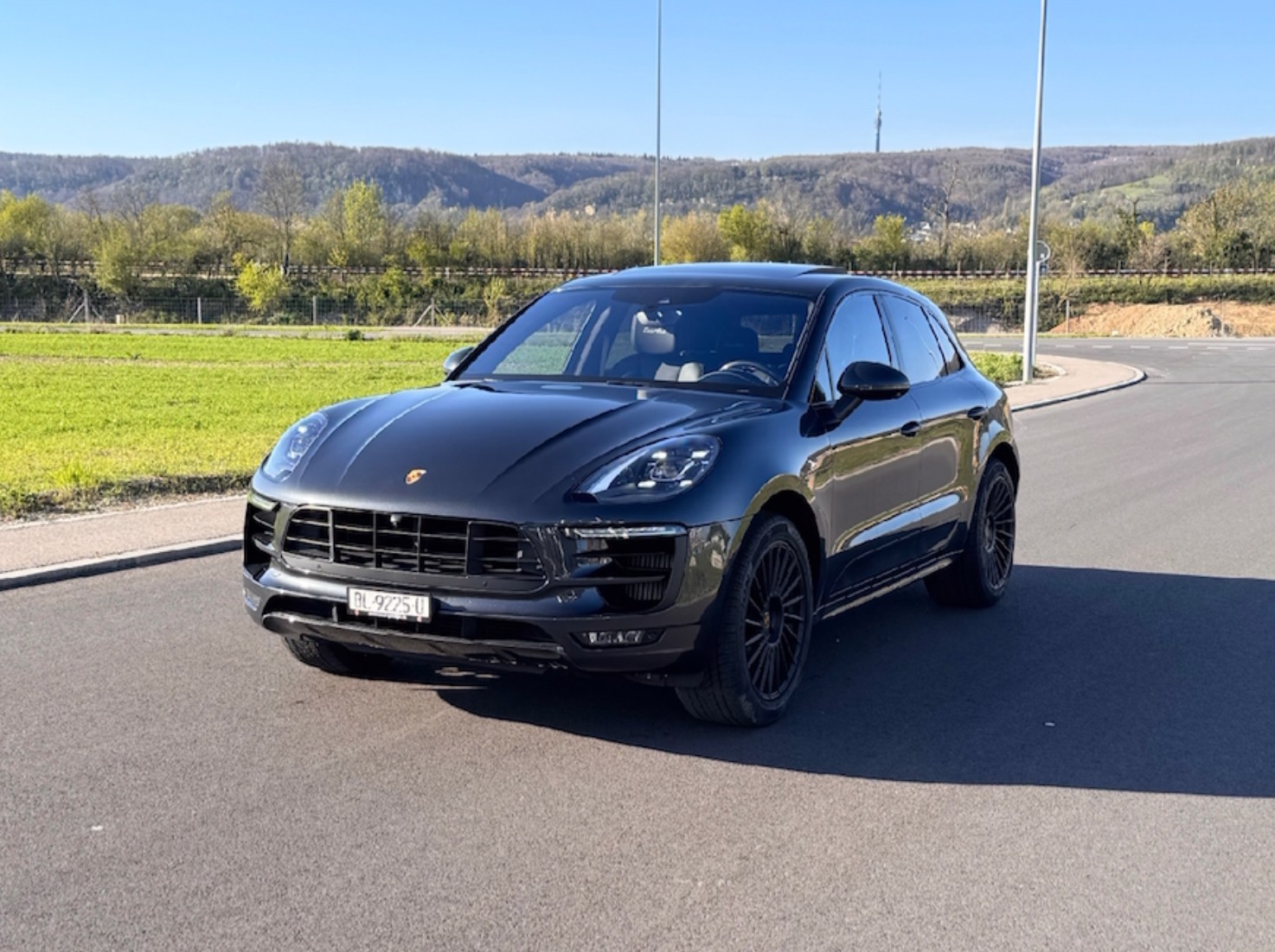 PORSCHE Macan Turbo PDK-image-0