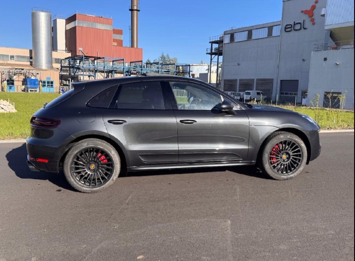 PORSCHE Macan Turbo PDK-image-3