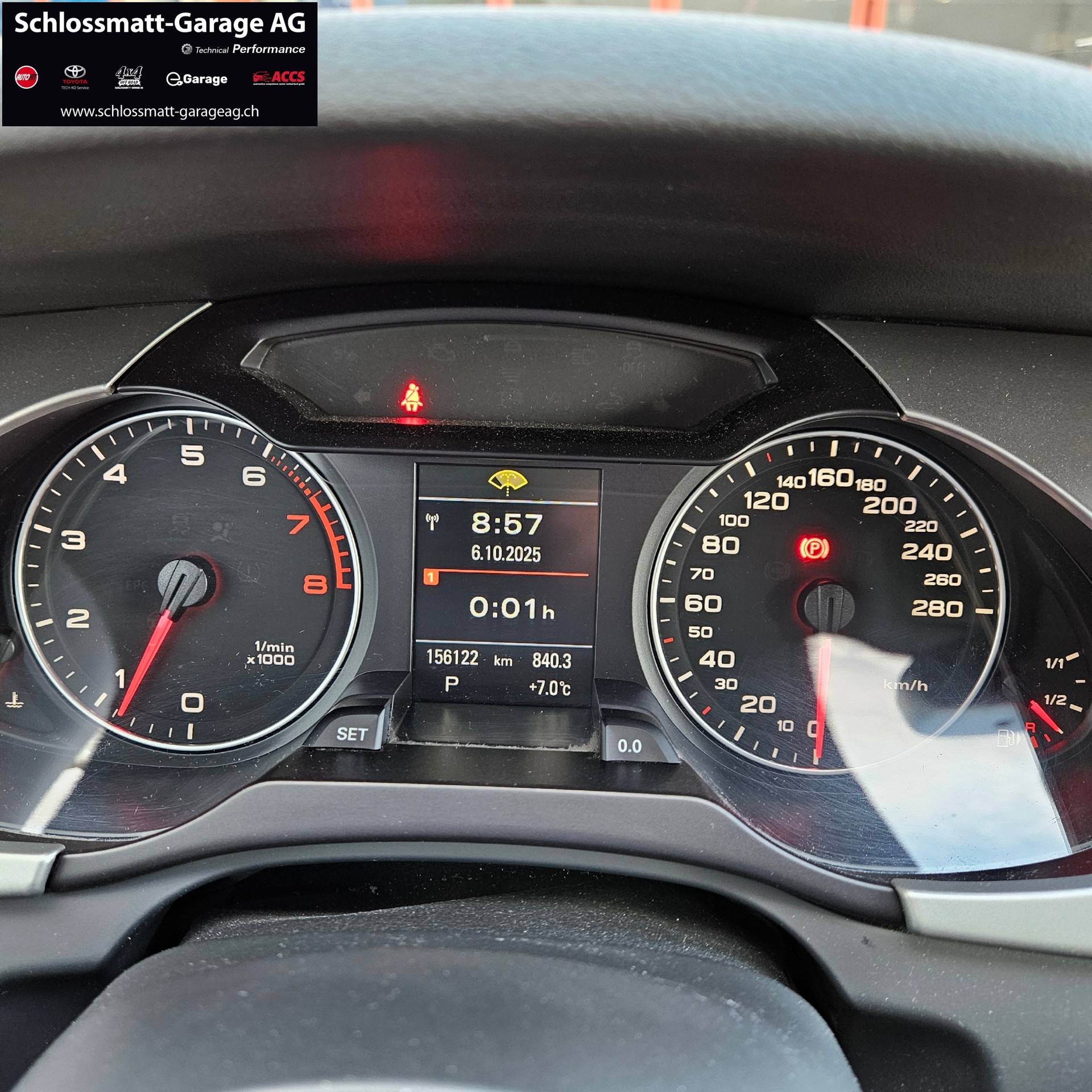 AUDI A4 Avant 2.0 TFSI quattro S-tronic-image-4