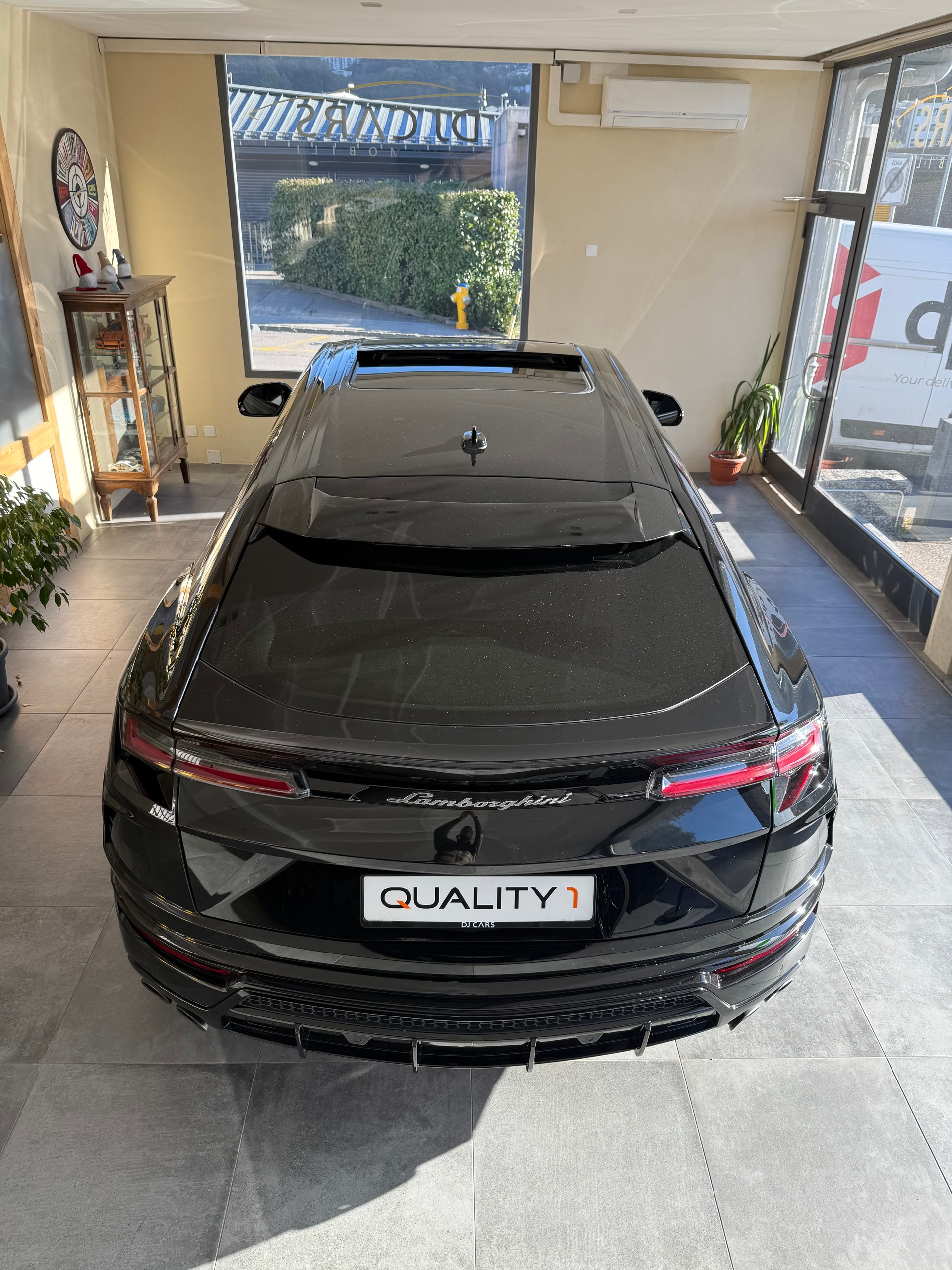 LAMBORGHINI Urus E-Gear-image-5