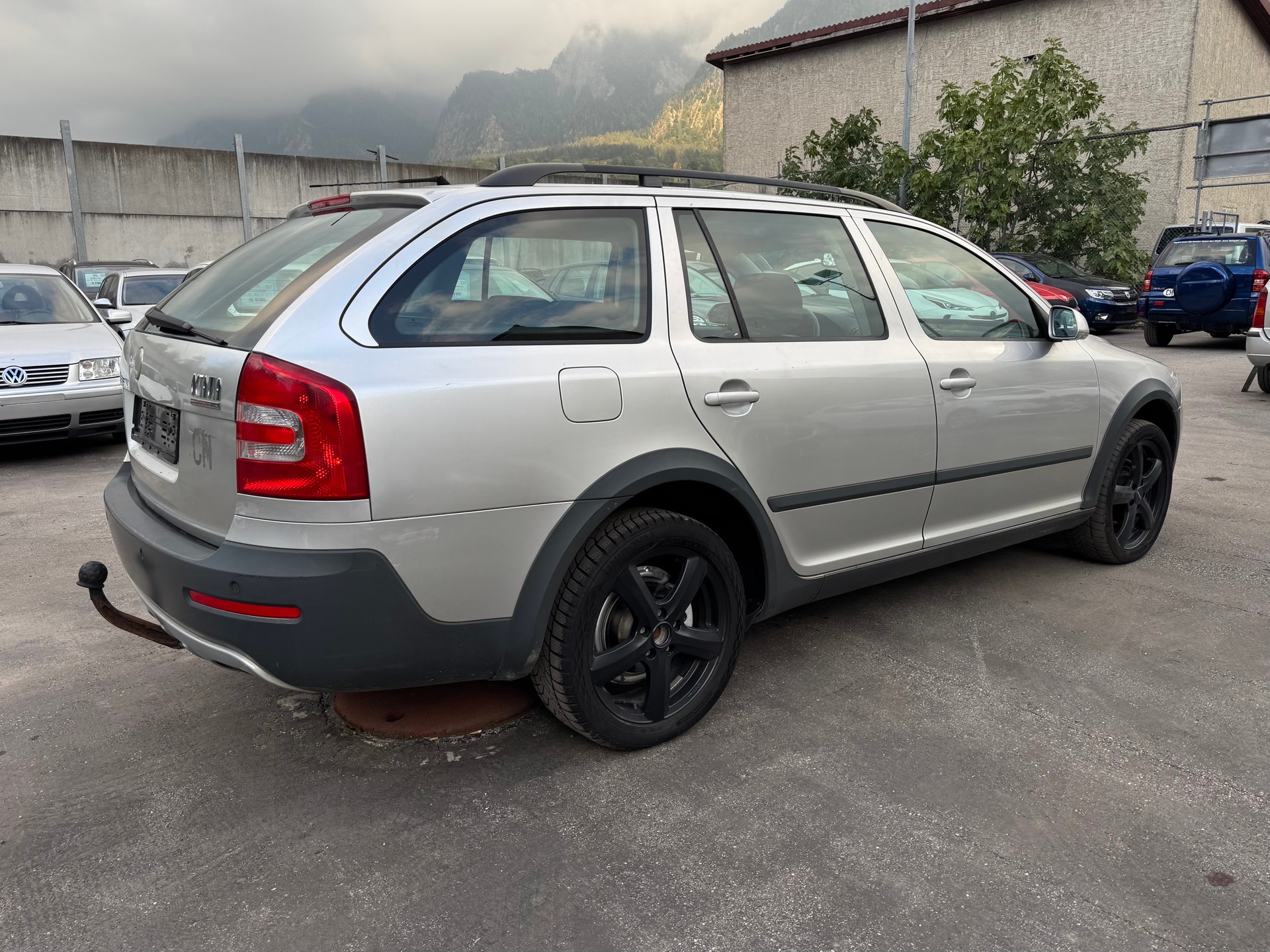 SKODA Octavia Scout 2.0 FSI 4x4-image-3