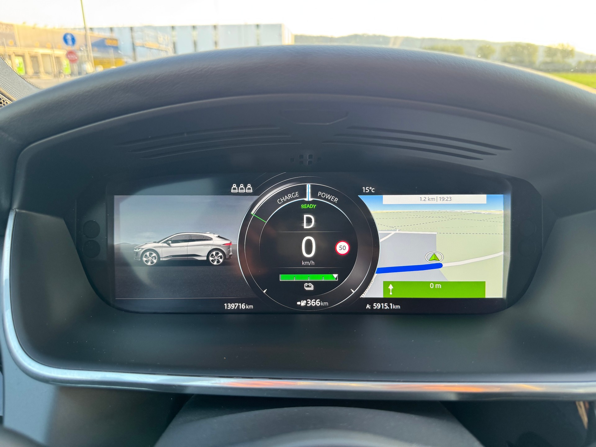 JAGUAR I-Pace EV400 HSE AWD-image-10