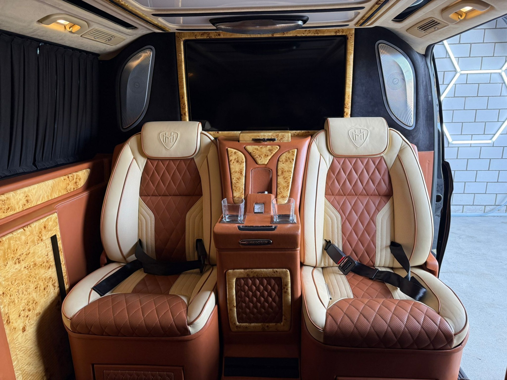 MERCEDES-BENZ V 250 d extralang 4Matic 7G-Tronic VIP-image-11