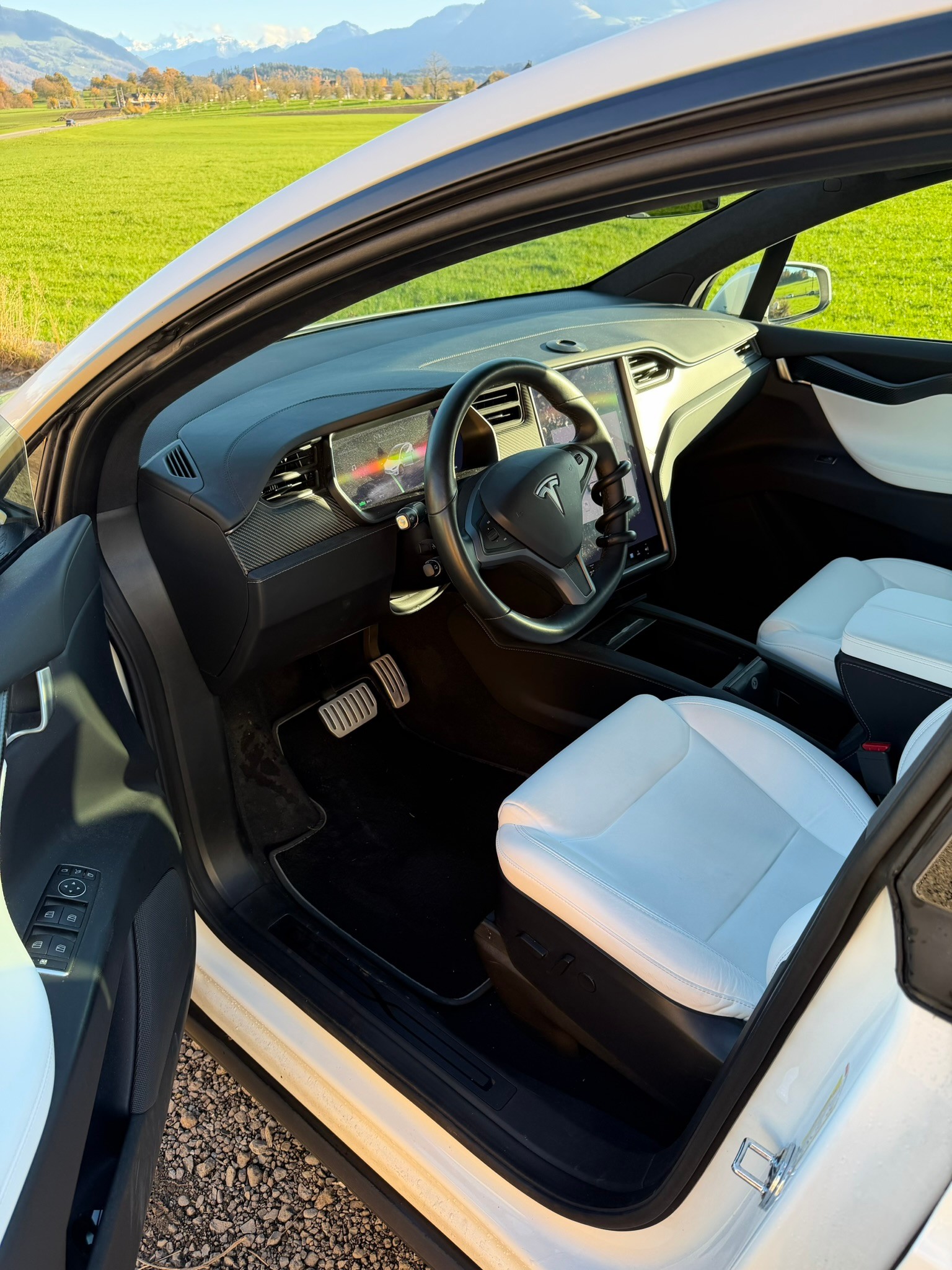 TESLA Model X Ludicrous Performance-image-3