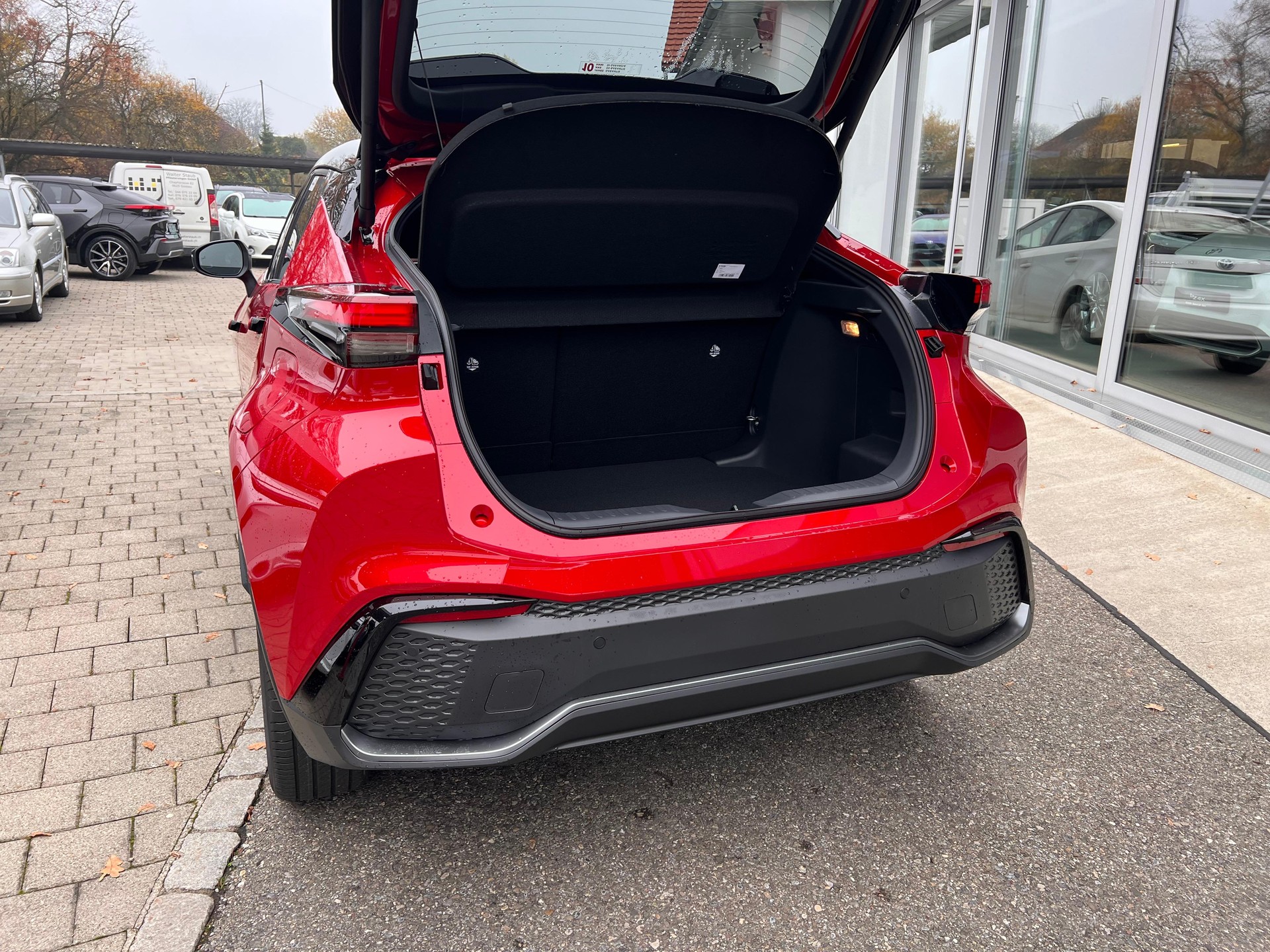 TOYOTA C-HR 2.0 HEV GR Sport 4x4-image-6