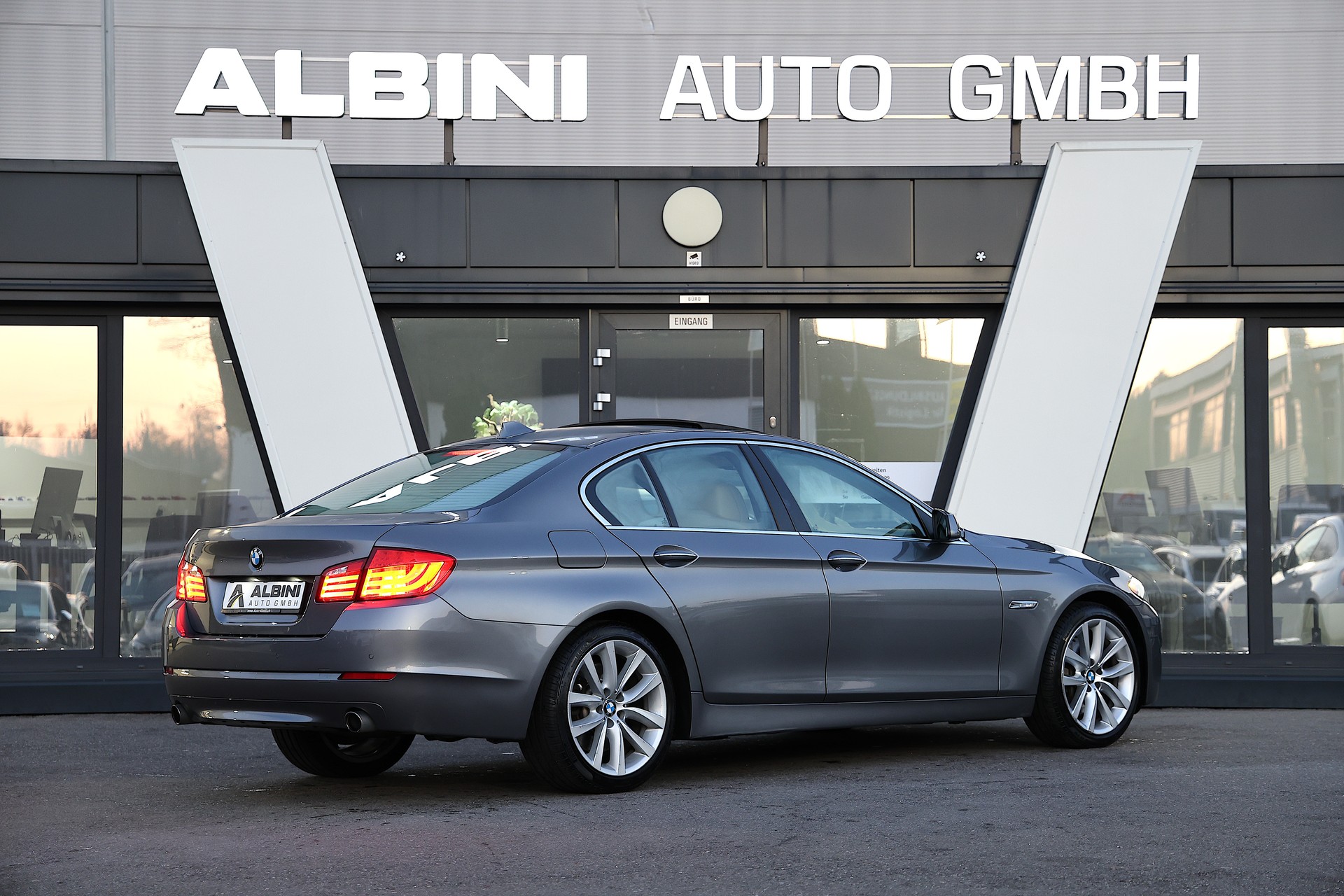 BMW 535d xDrive Steptronic-showroom-element-2