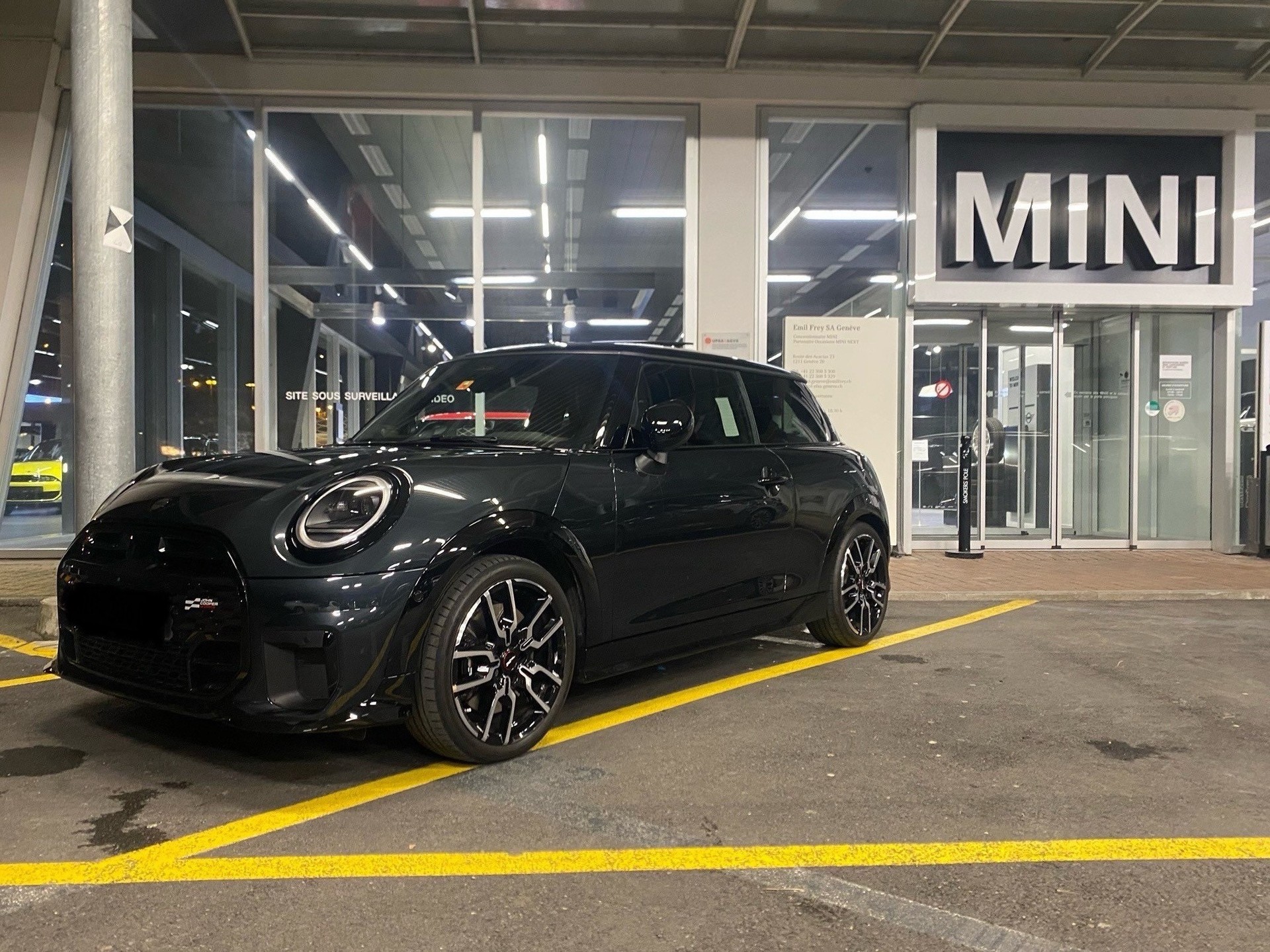 MINI Cooper S-image-1
