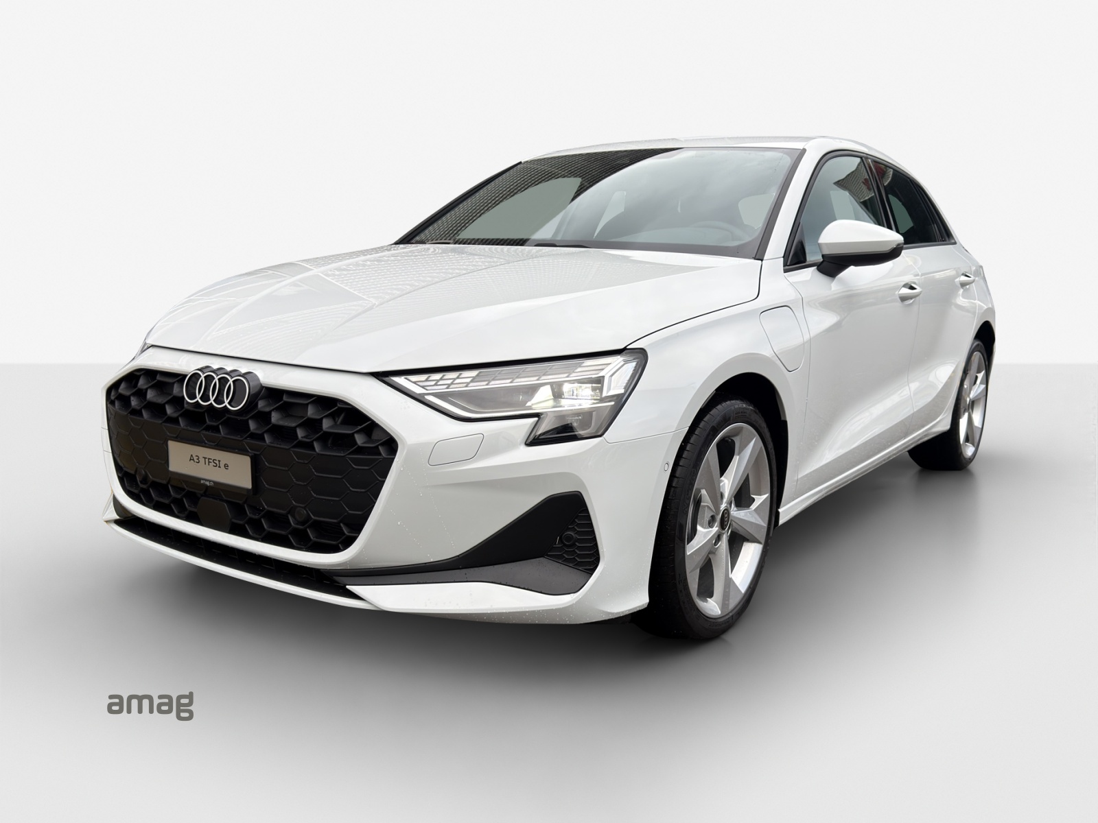 AUDI A3 Sportback 40 TFSI e Attraction S-tronic-image-0
