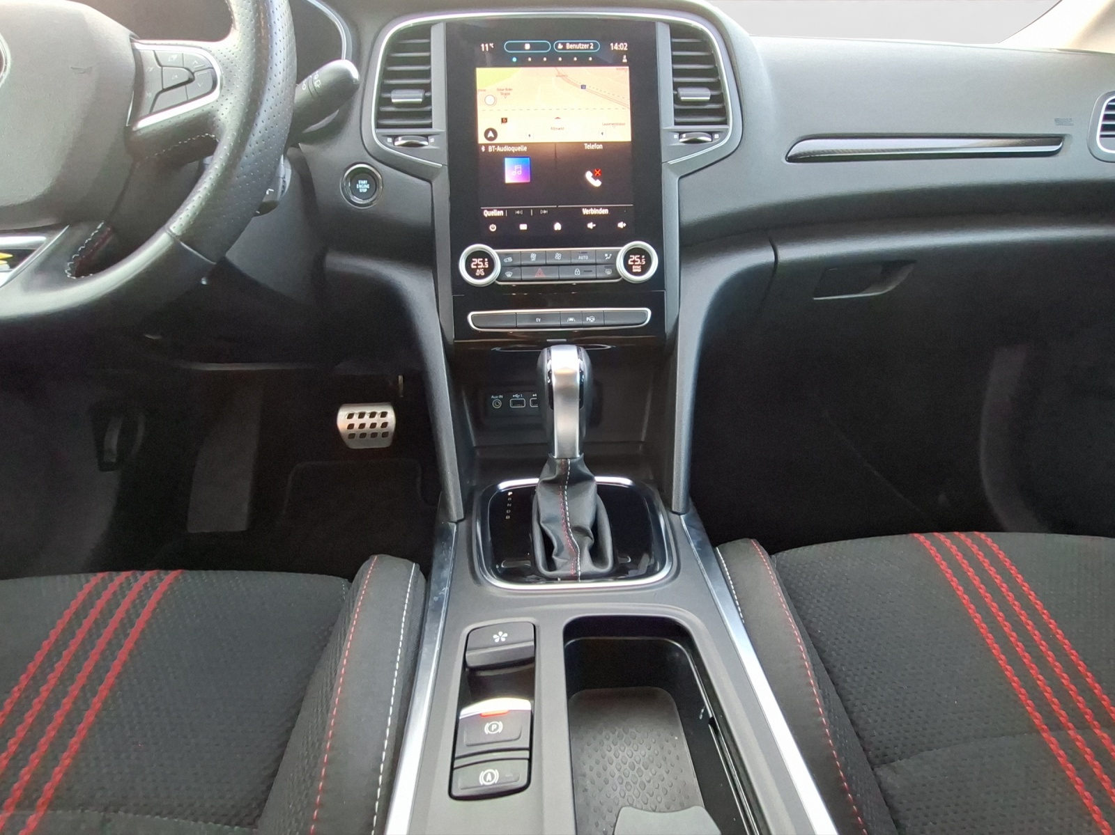 RENAULT Mégane Grandtour 1.6 E-Tech R.S. Line-image-11