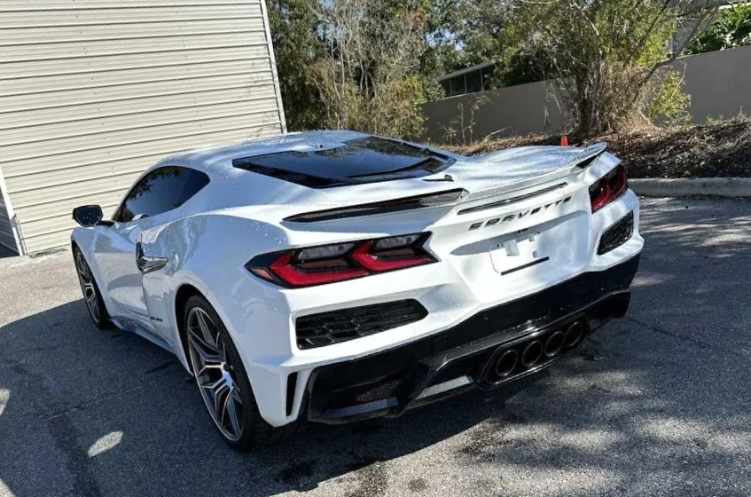 CHEVROLET Corvette Z06 2LZ-image-23