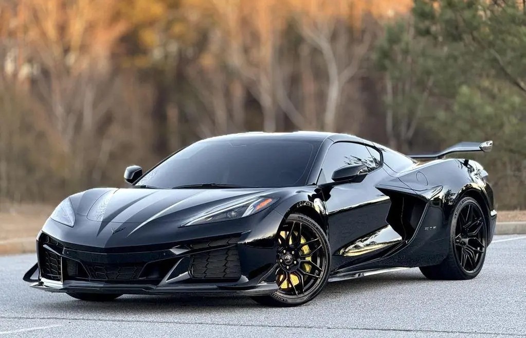 CHEVROLET Corvette Z06 2LZ-showroom-element-2