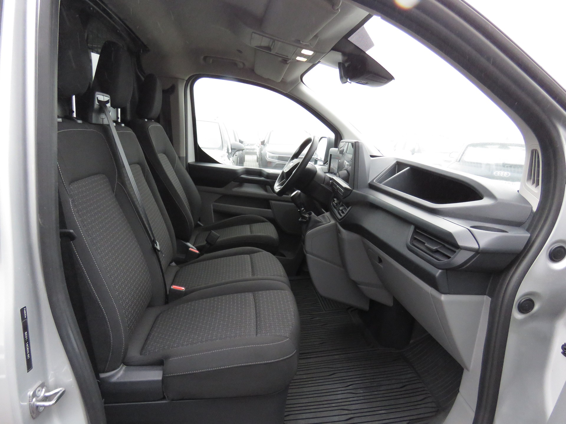 FORD Transit Custom Van 280 L1H1 Trend (NL 864 kg)-image-9