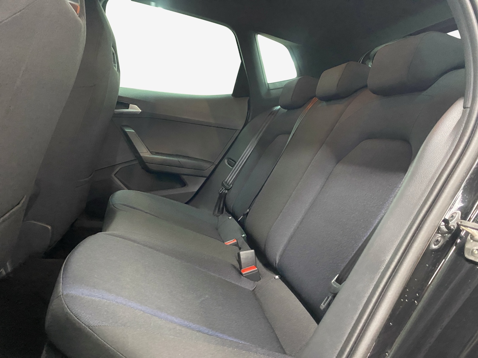 SEAT Arona 1.0 TSI Eco FR DSG-image-11