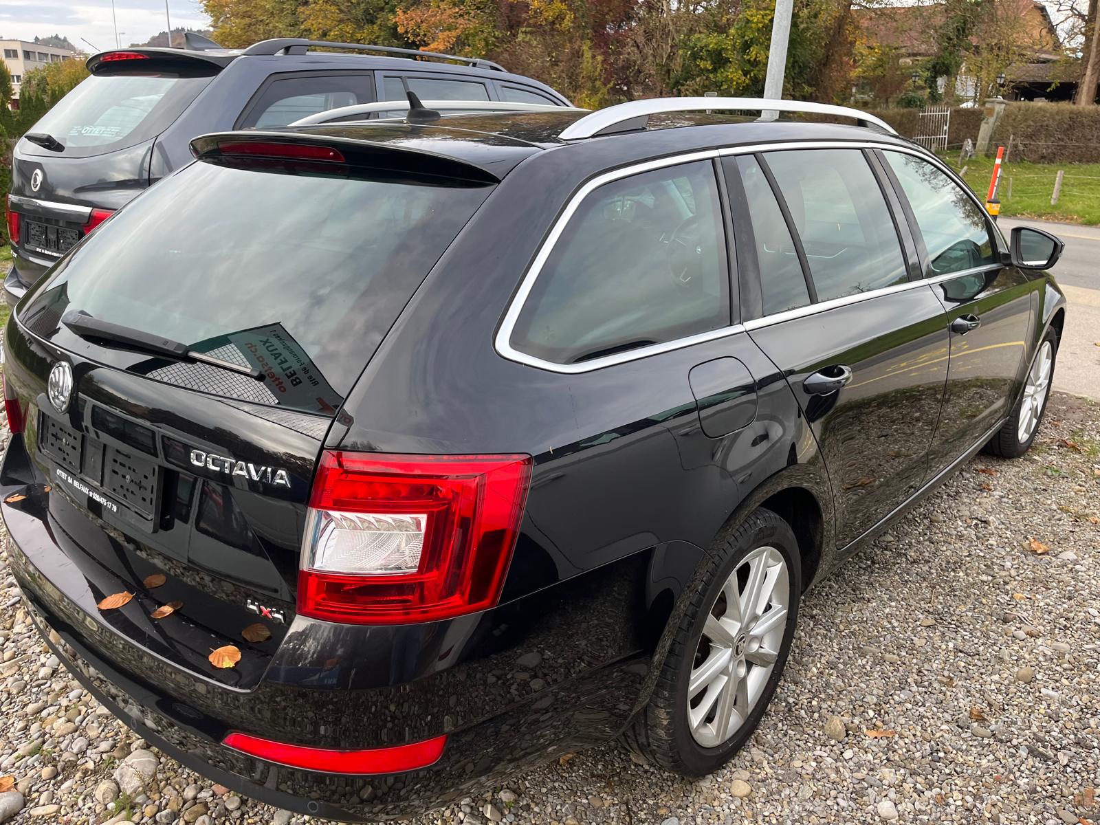 SKODA Octavia Combi 2.0 TDI Ambition 4x4-image-2