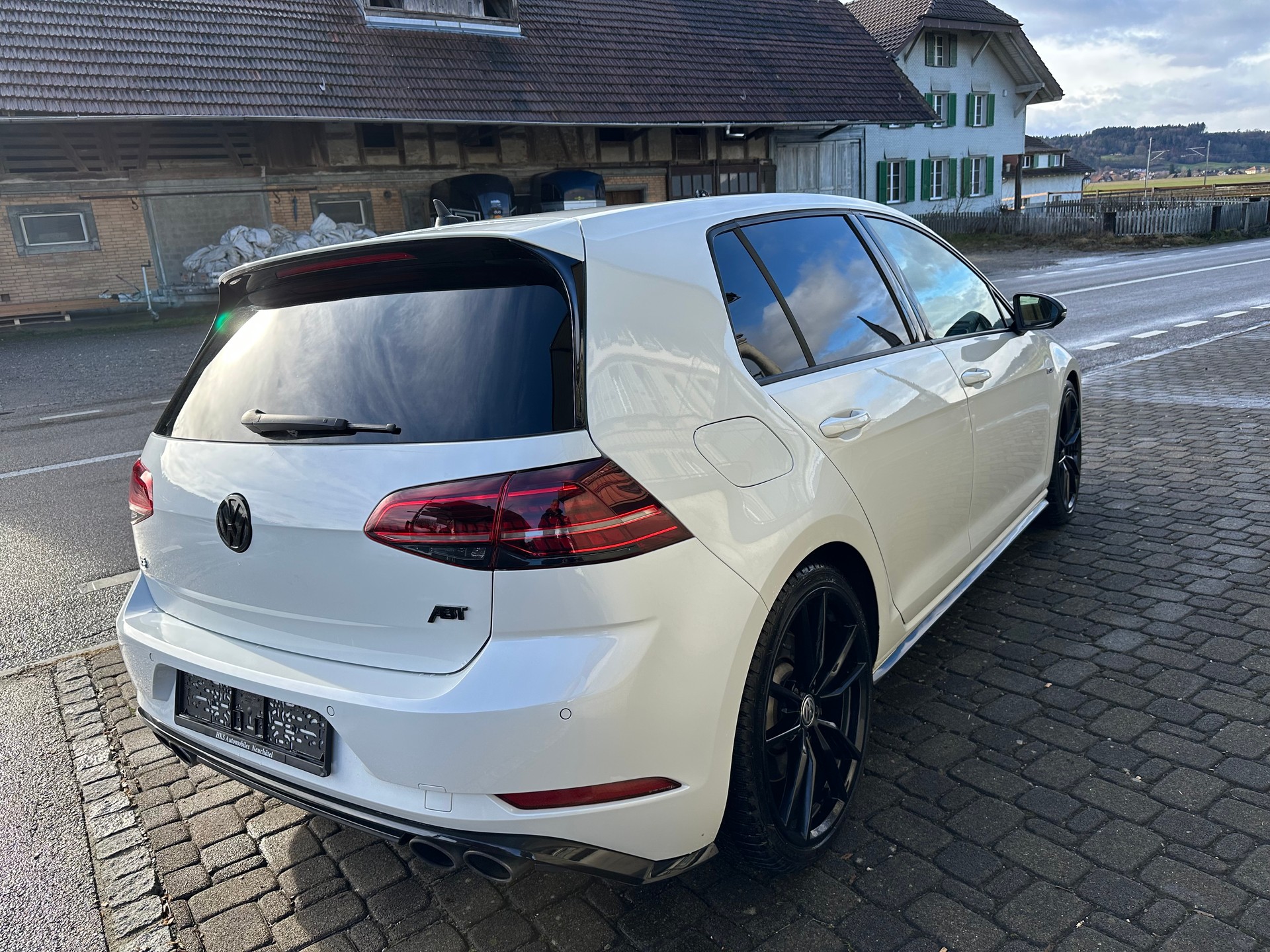 VW Golf 2.0 TSI R ABT 4Motion DSG-image-4