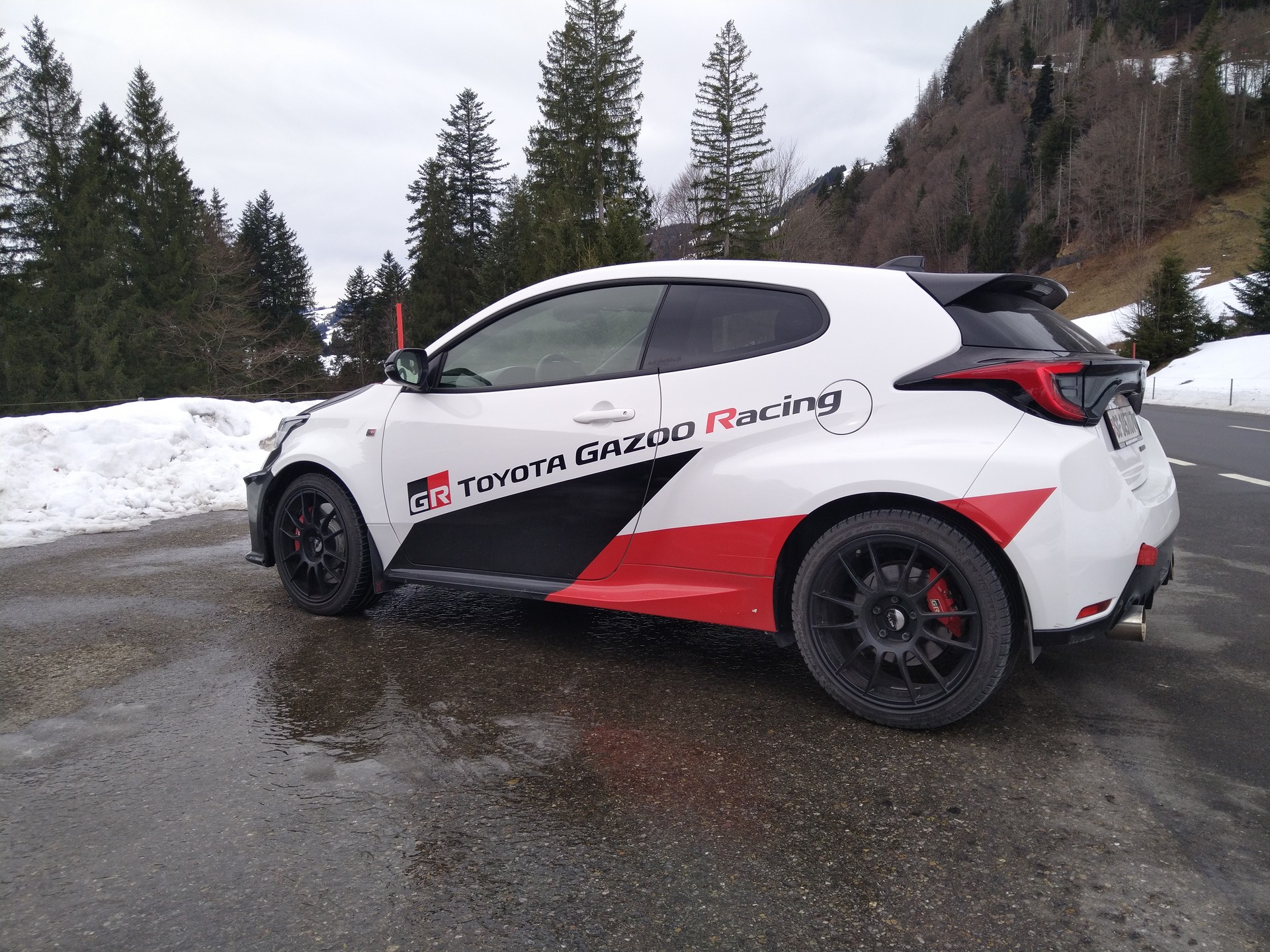 TOYOTA Yaris 1.6 GR Sport-image-0