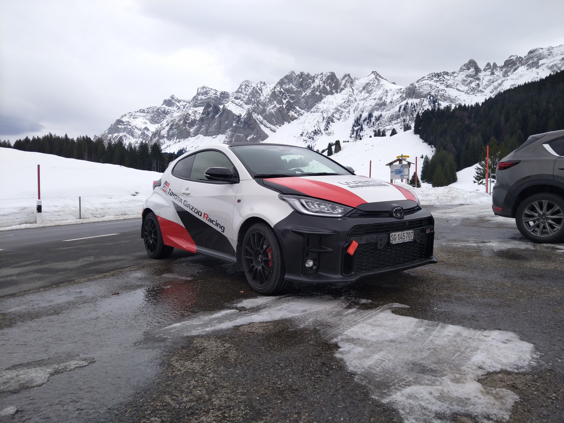 TOYOTA Yaris 1.6 GR Sport-image-3