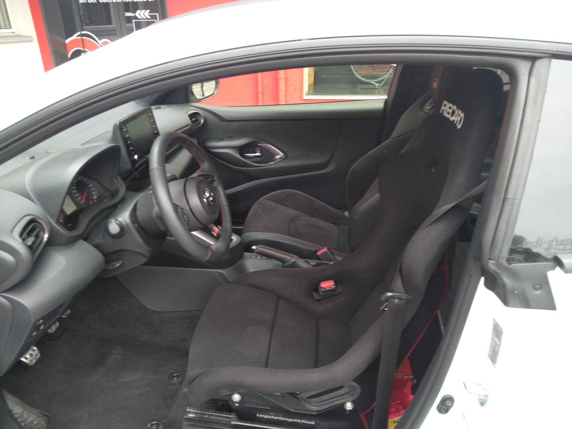 TOYOTA Yaris 1.6 GR Sport-image-5
